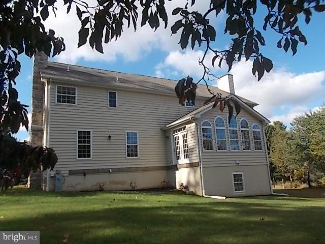 FALLS ROAD - Residential