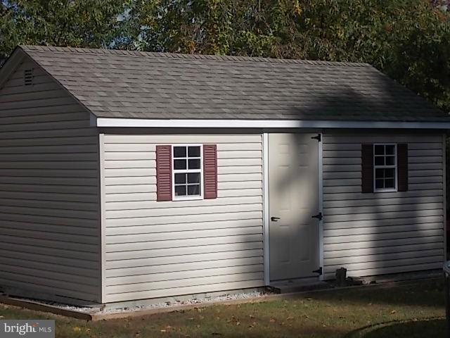 FALLS ROAD - Residential