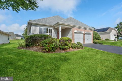 Photo of 52 Temple Court, PENNINGTON, NJ 08534 (MLS # NJME2065814)