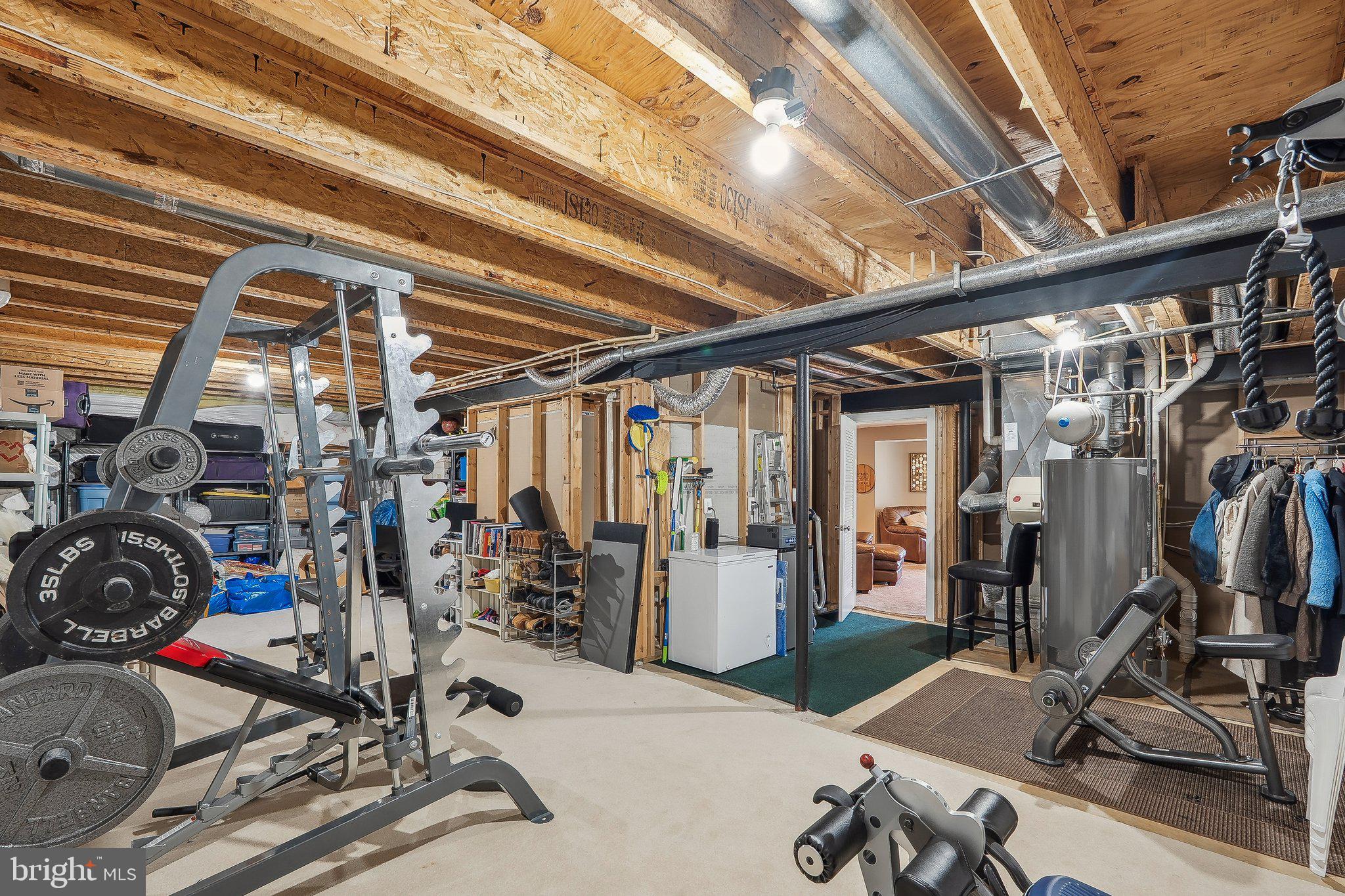 LAKELANDS - Residential