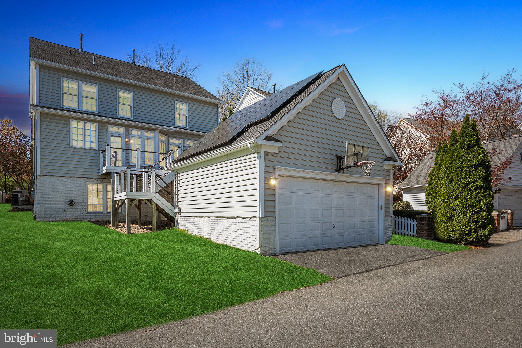 LAKELANDS - Residential