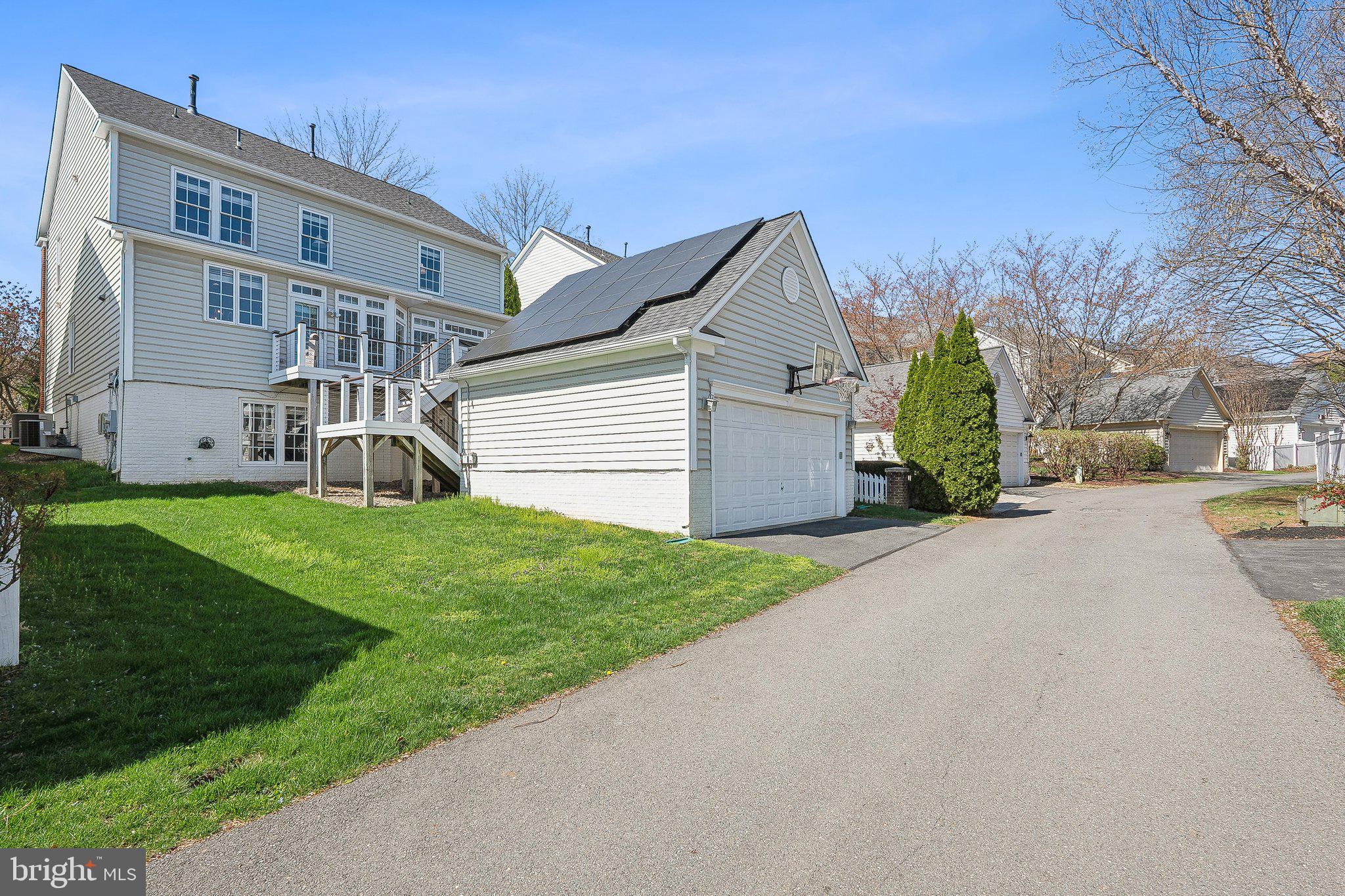 LAKELANDS - Residential