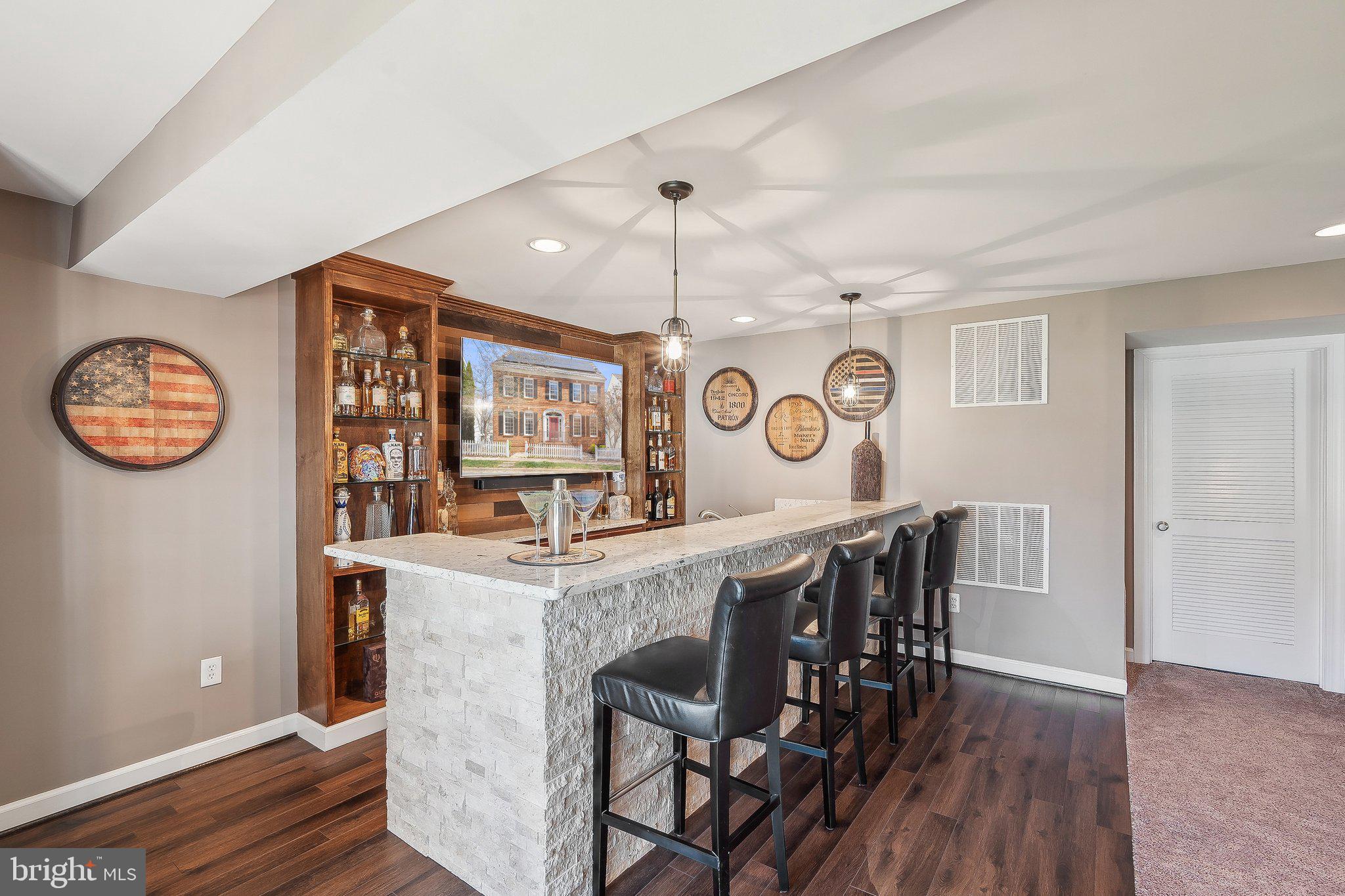 LAKELANDS - Residential