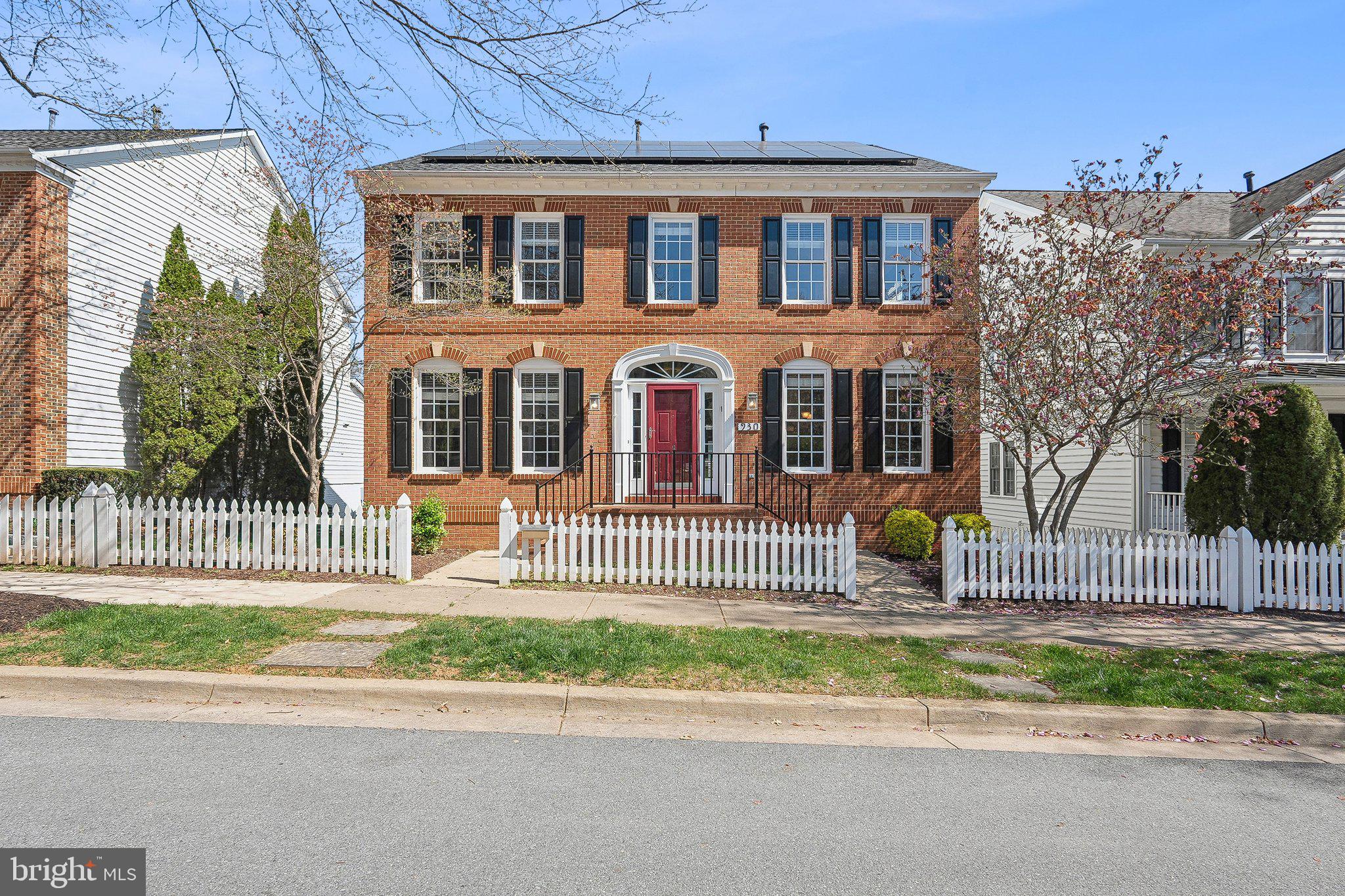 LAKELANDS - Residential