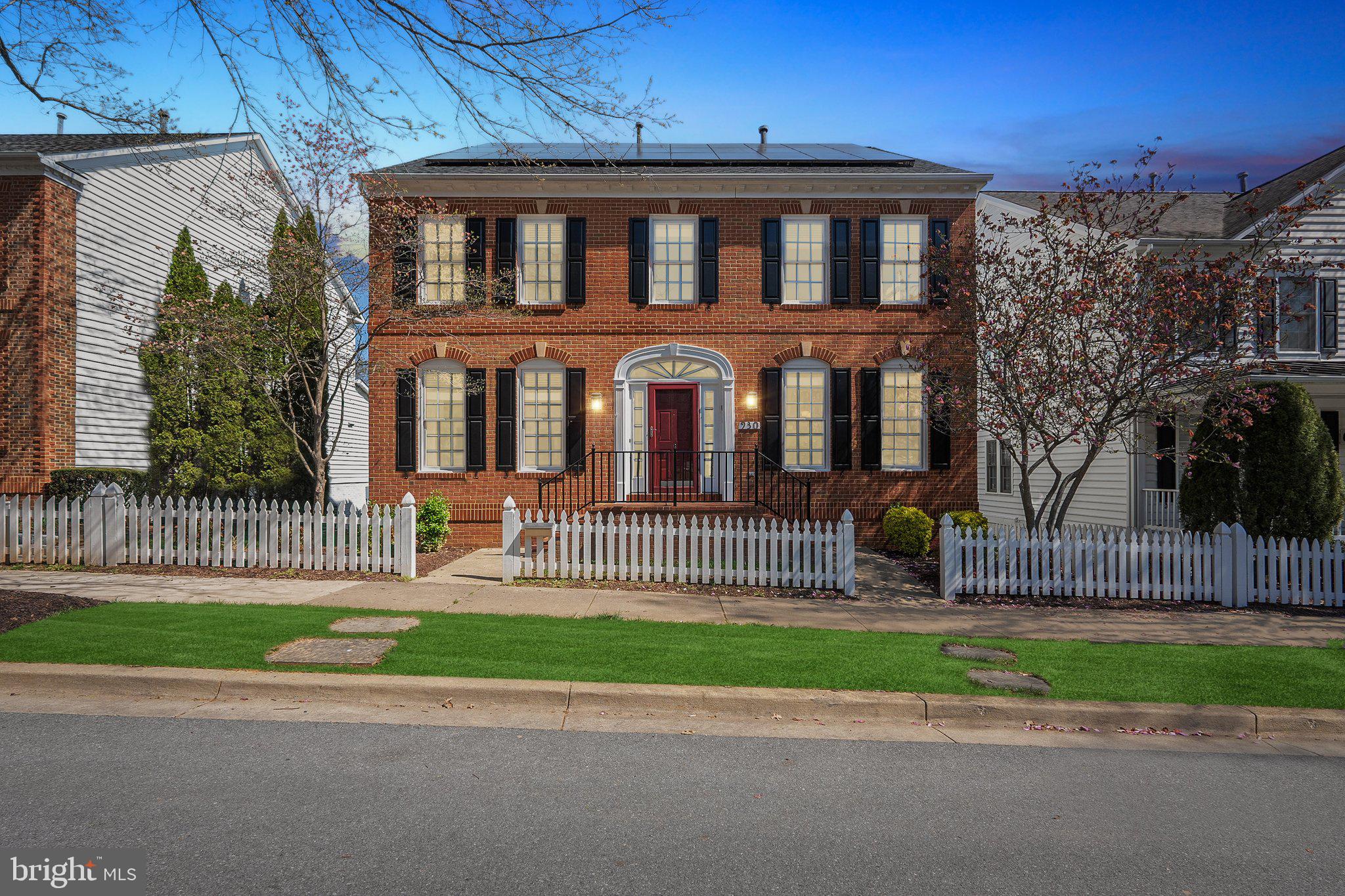 LAKELANDS - Residential