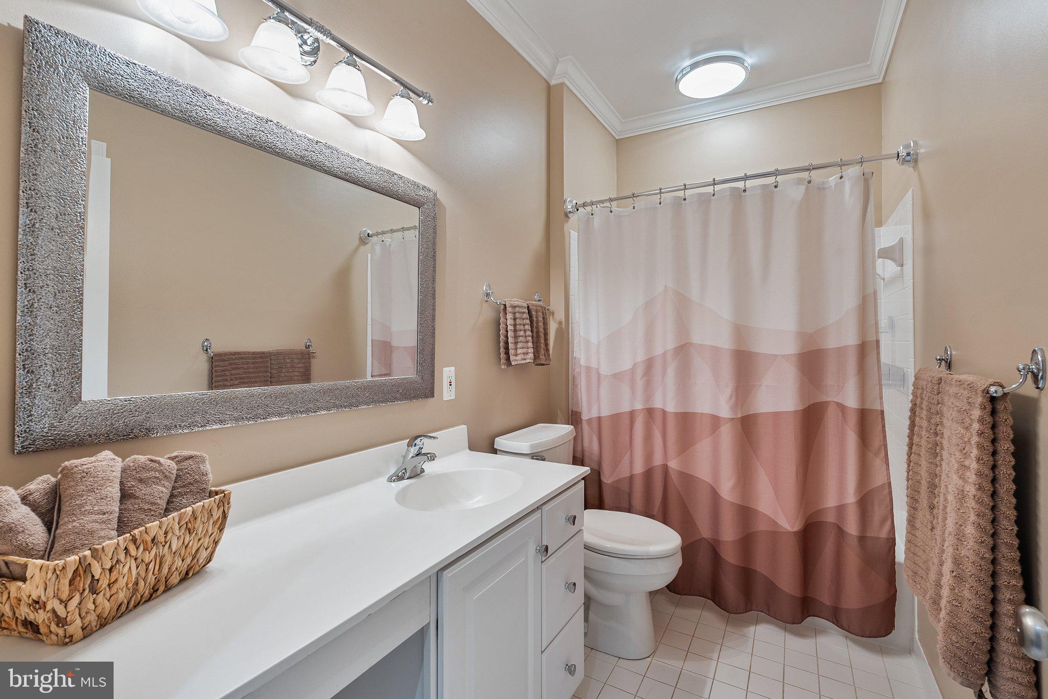 LAKELANDS - Residential