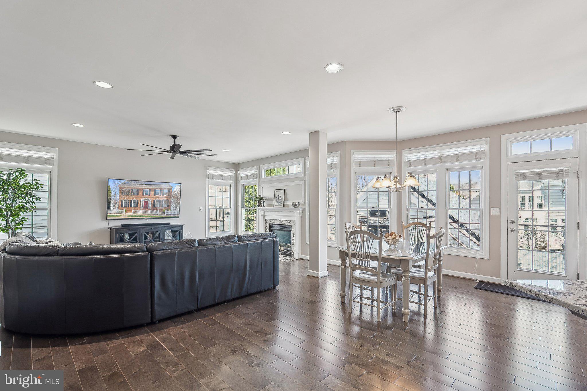 LAKELANDS - Residential