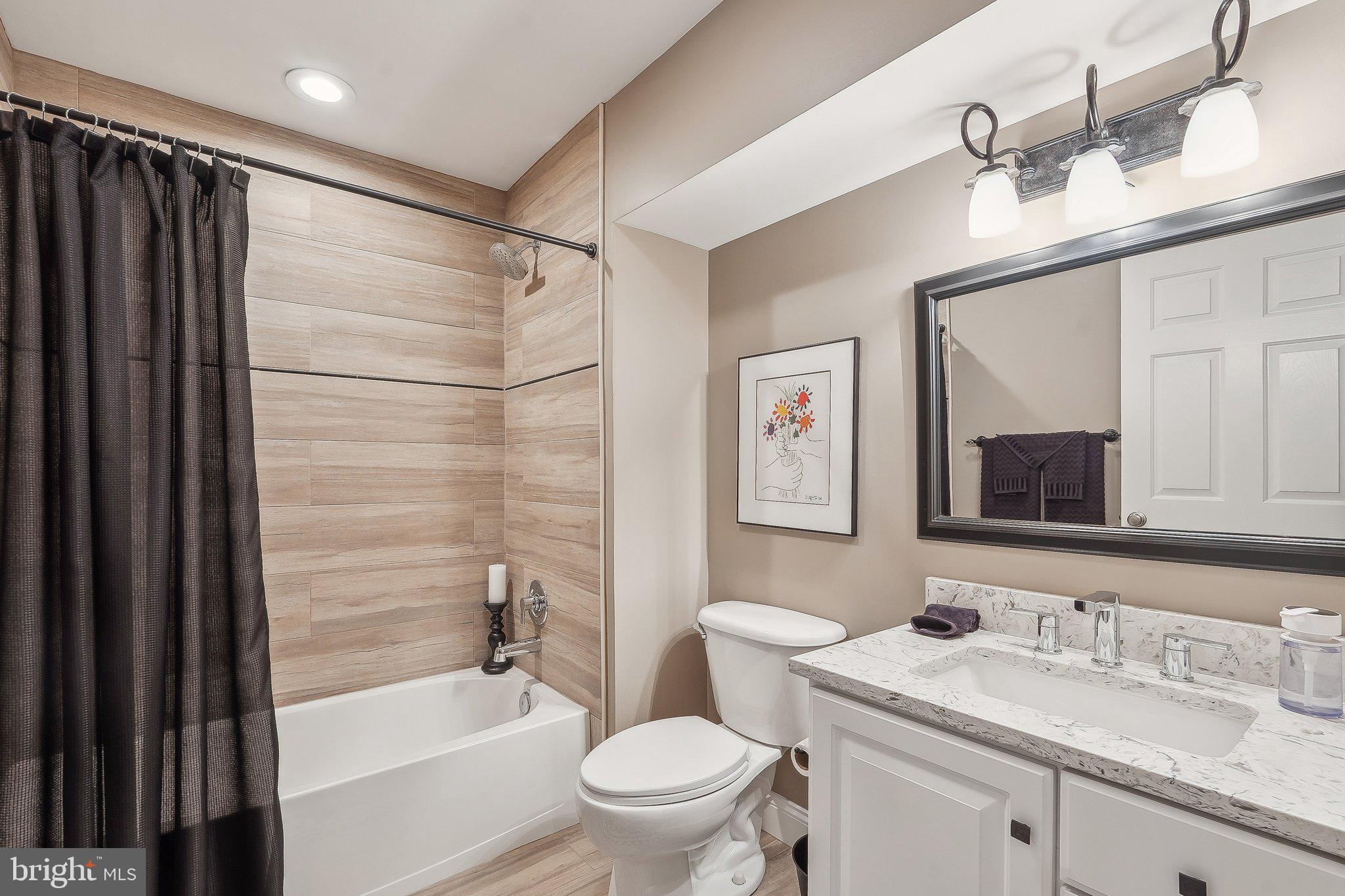 LAKELANDS - Residential