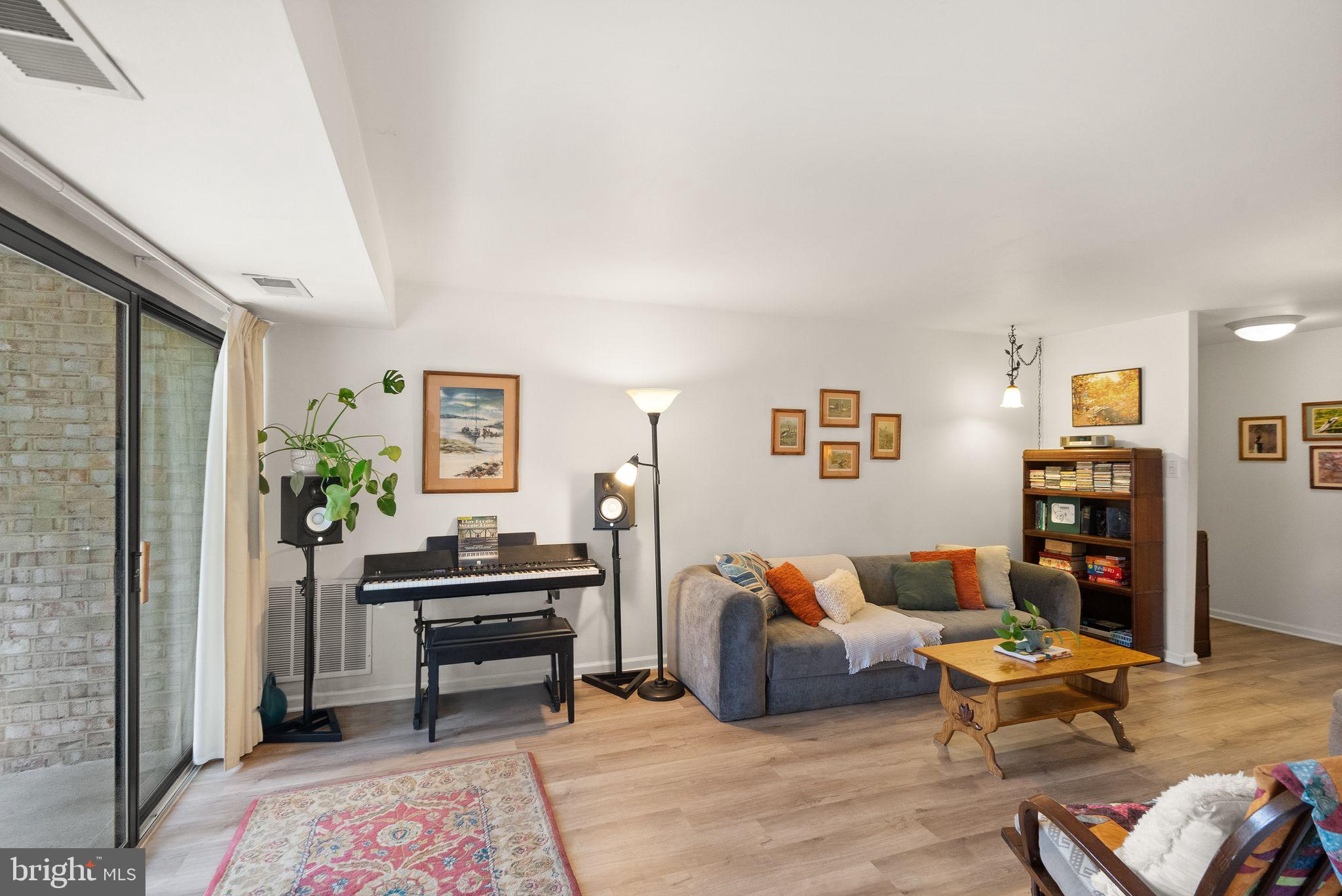 SOUTHGATE CONDO - Residential