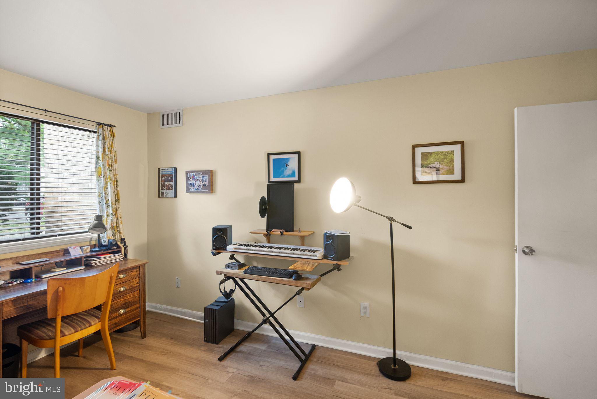 SOUTHGATE CONDO - Residential