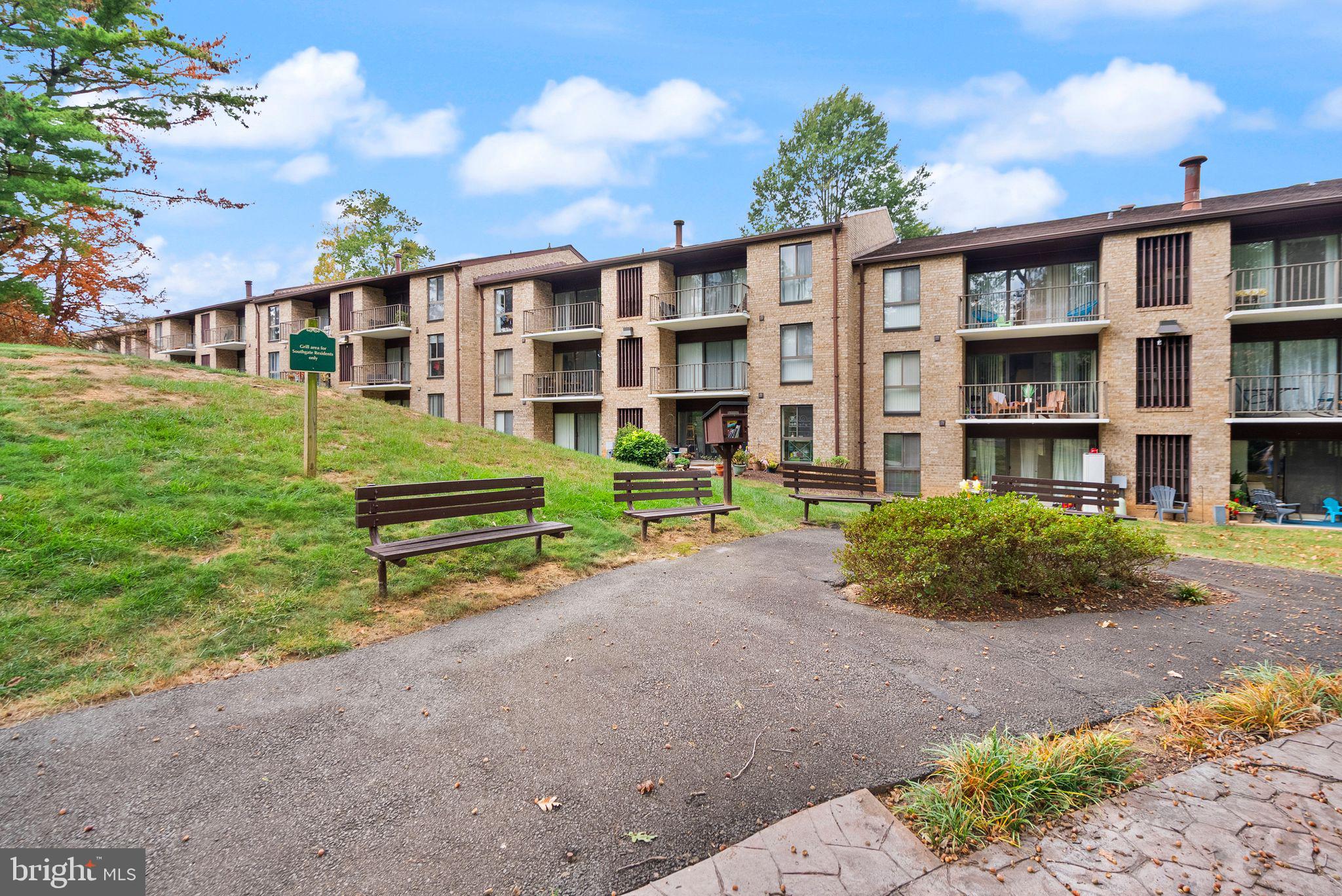 SOUTHGATE CONDO - Residential