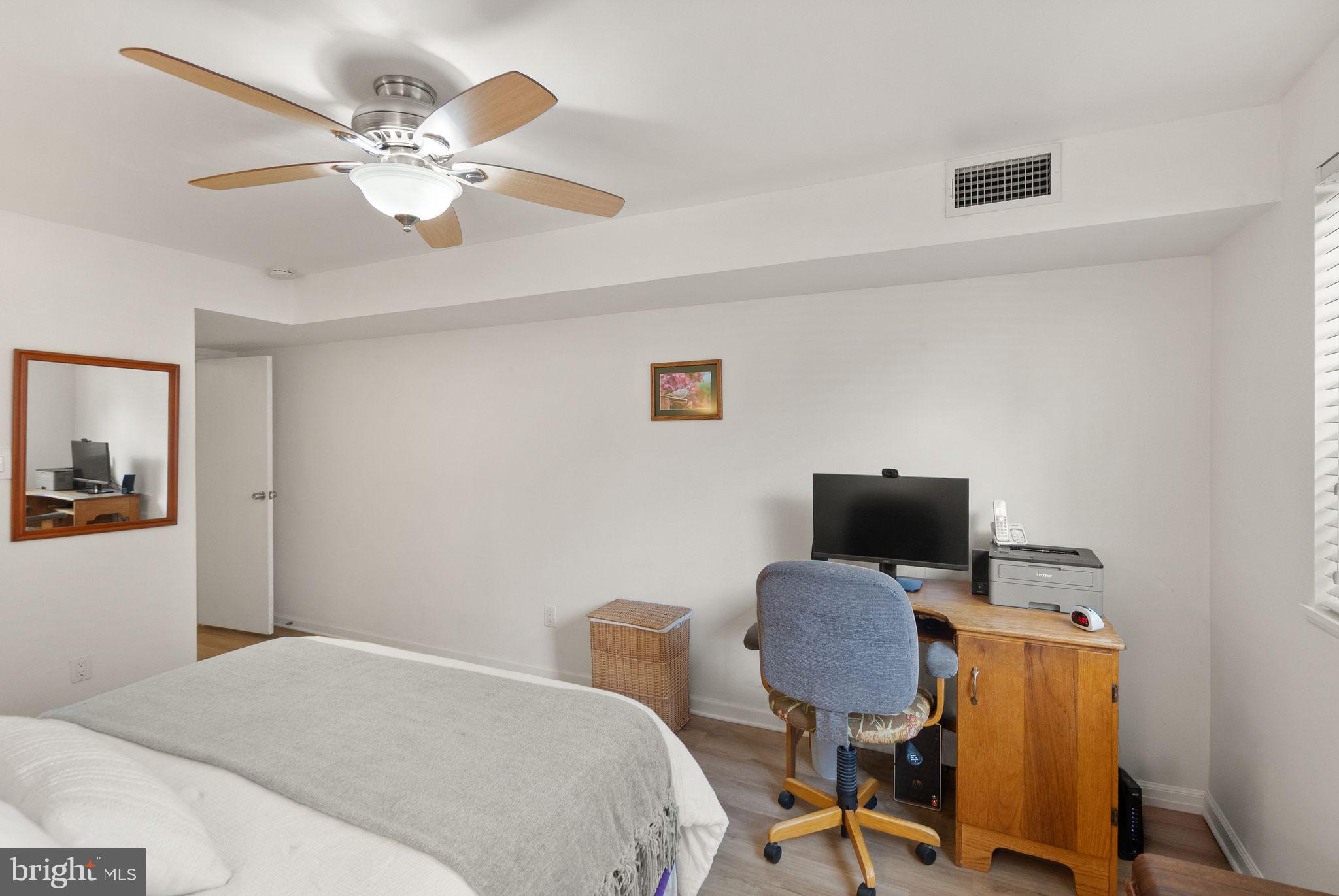 SOUTHGATE CONDO - Residential