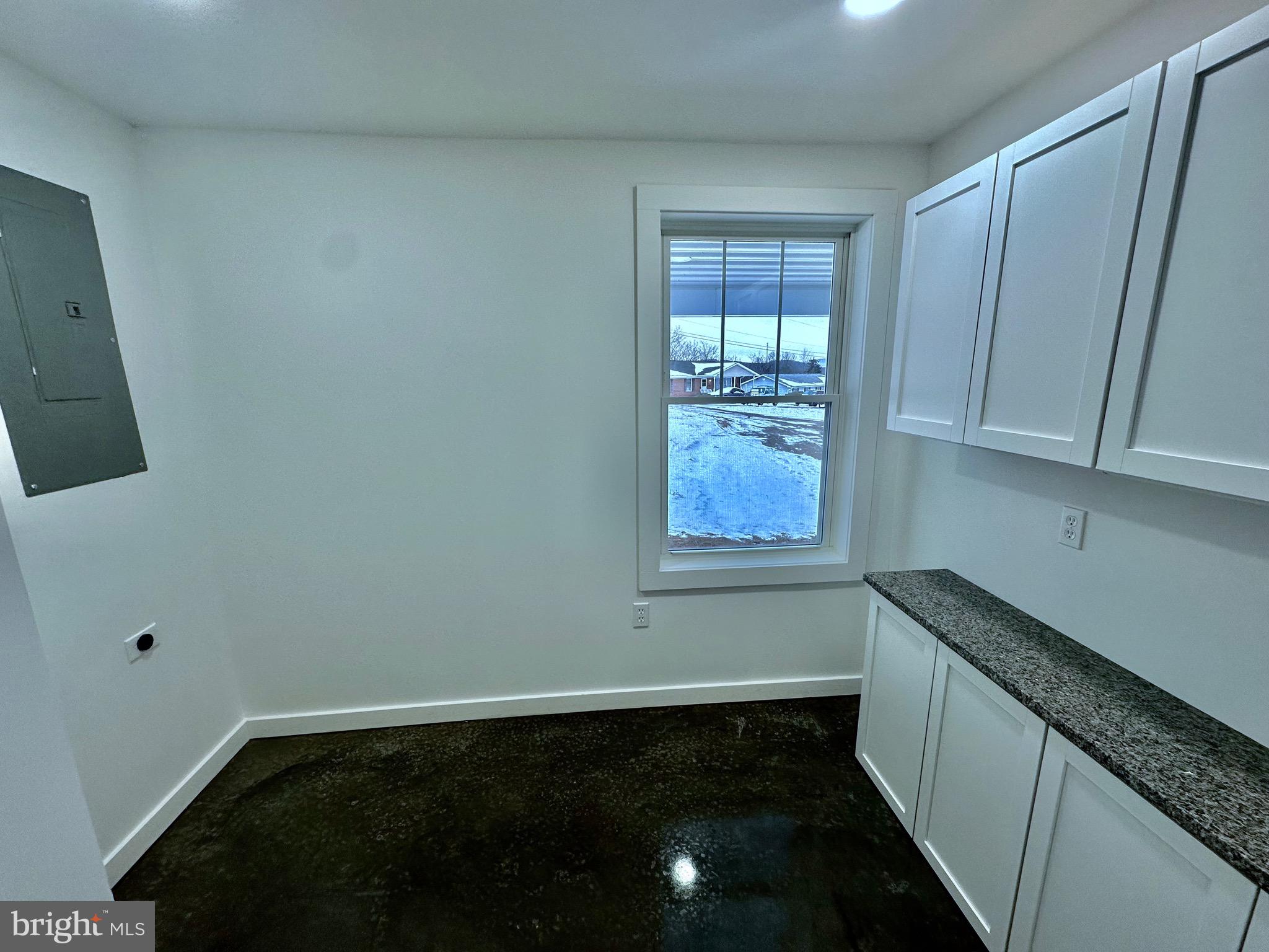 LAKEWOOD HILLS - Residential