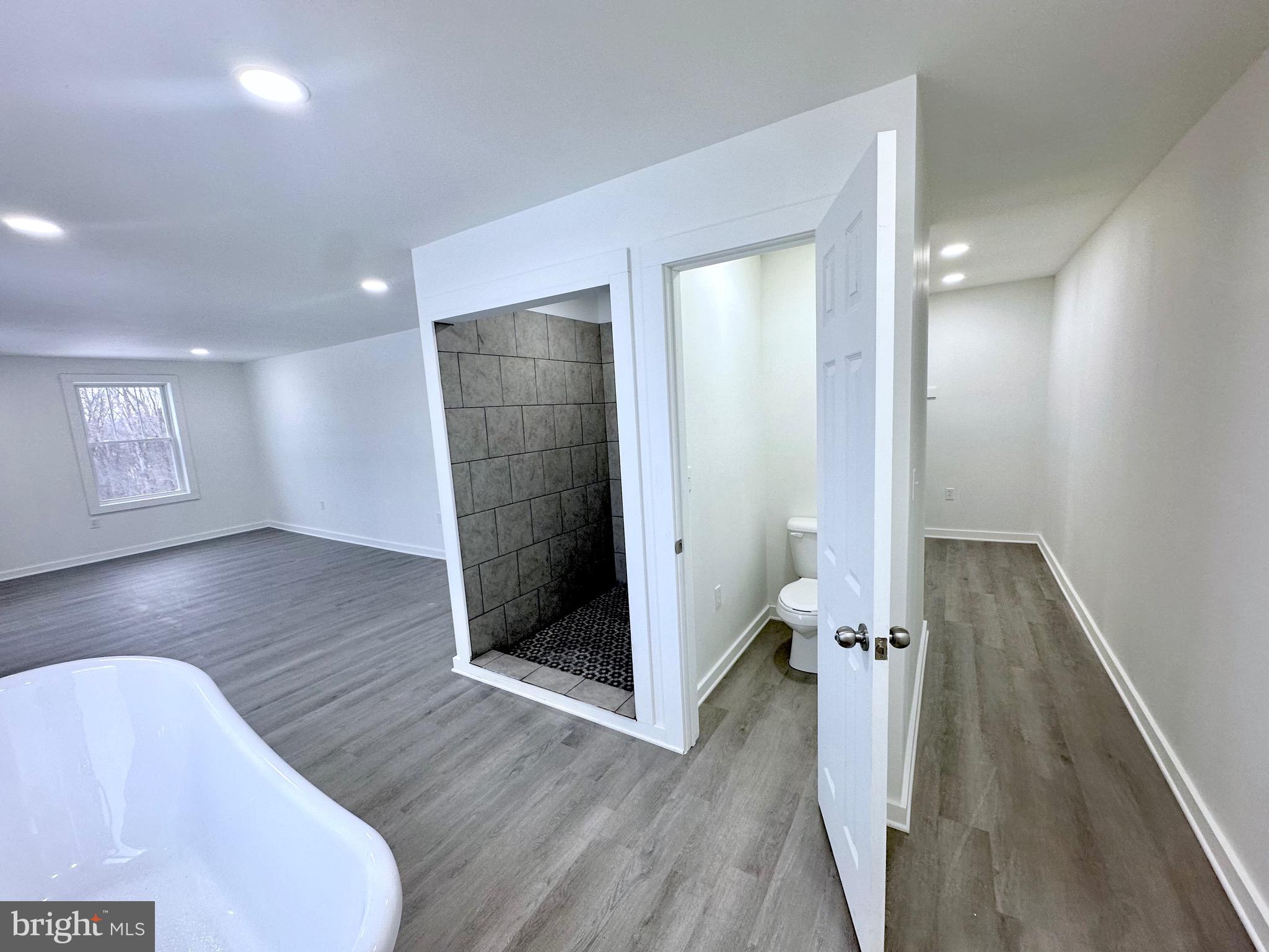 LAKEWOOD HILLS - Residential