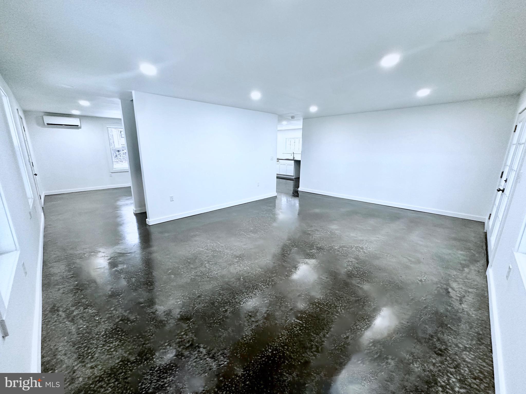 LAKEWOOD HILLS - Residential