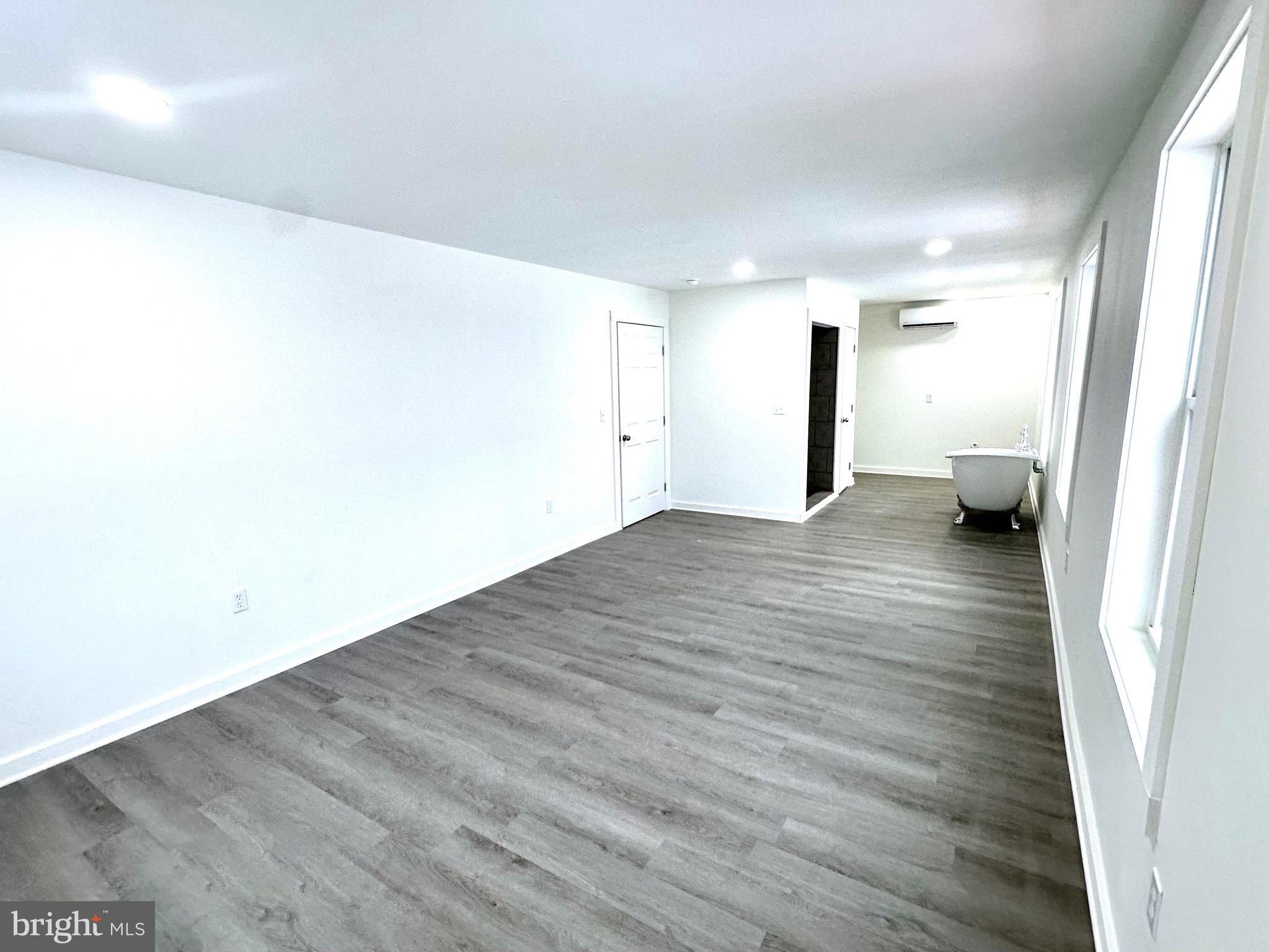 LAKEWOOD HILLS - Residential