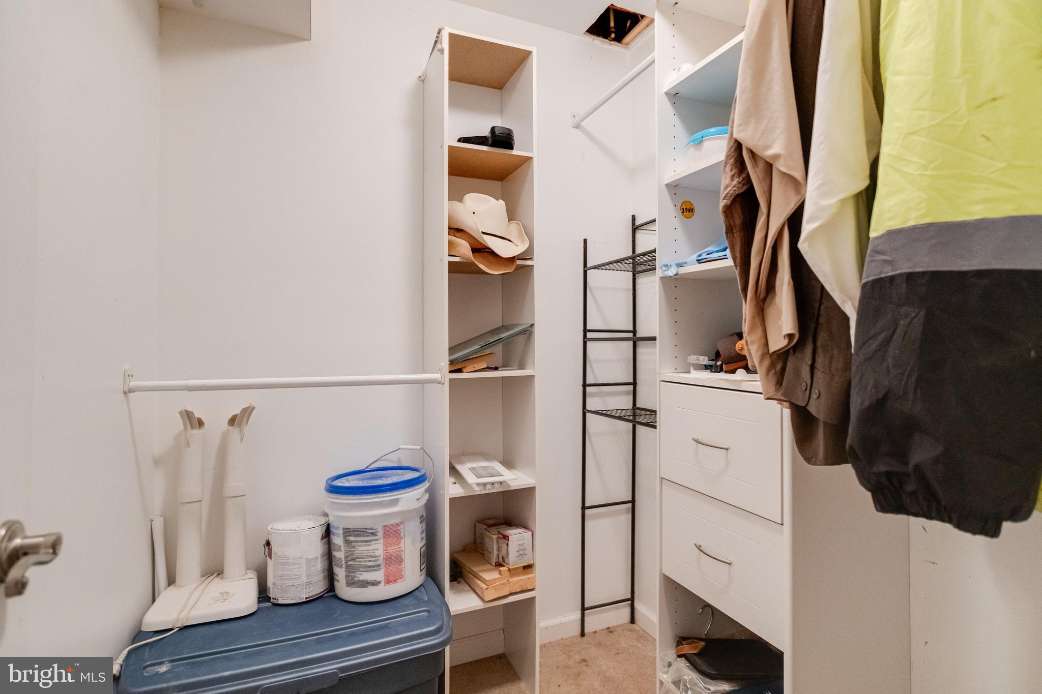 COLORA - Residential