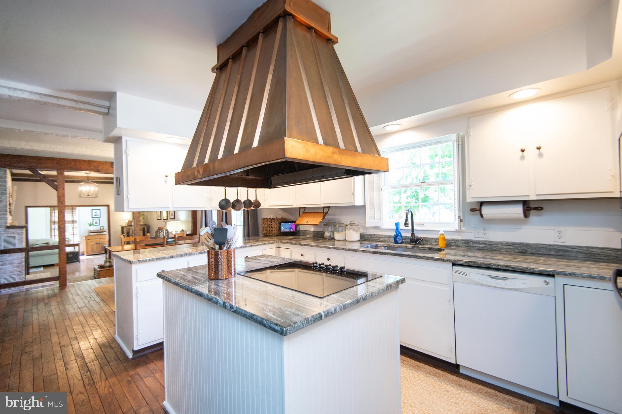 ALGONQUIN - Residential