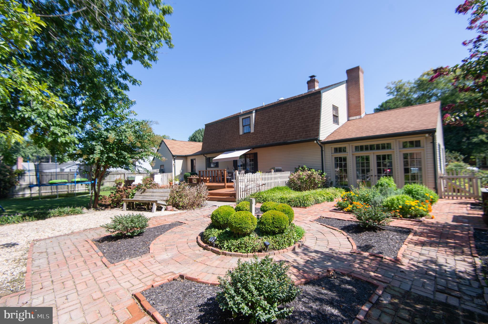 ALGONQUIN - Residential