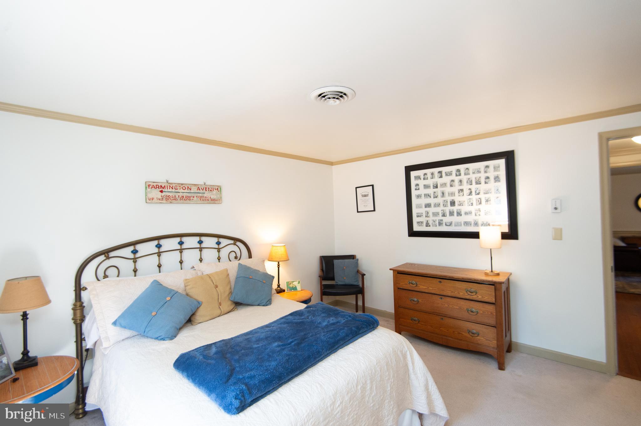 ALGONQUIN - Residential