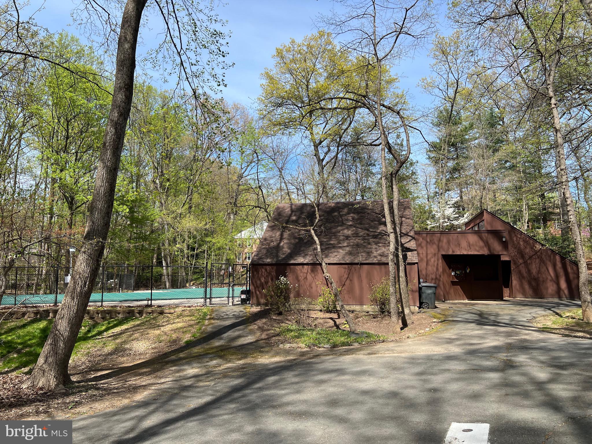 DEEPWOOD - Residential