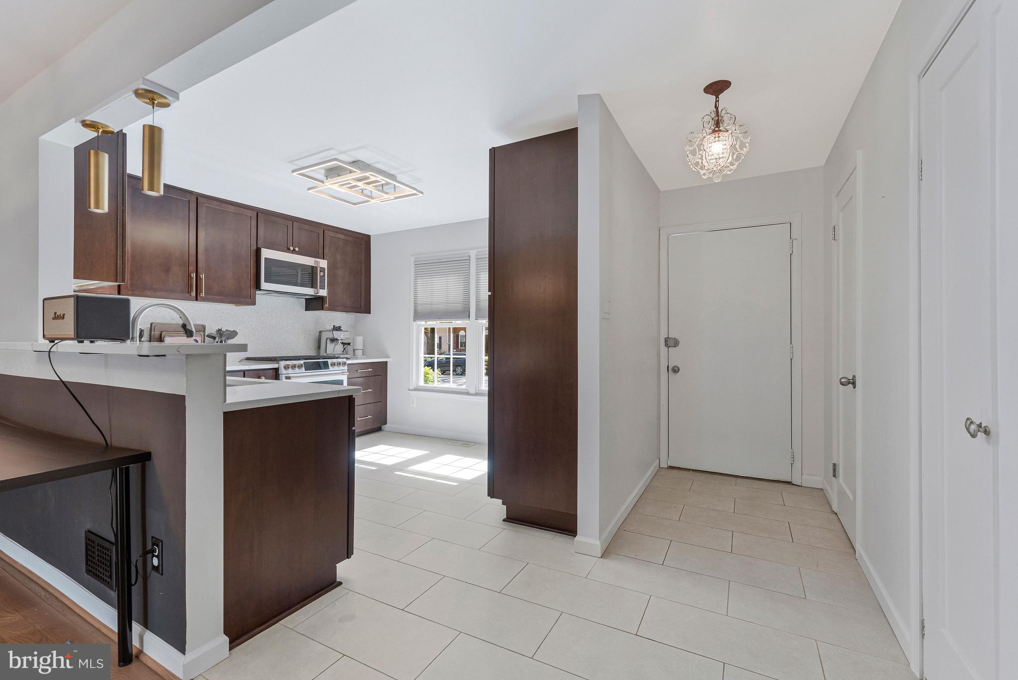 11852 SAINT TRINIANS COURT