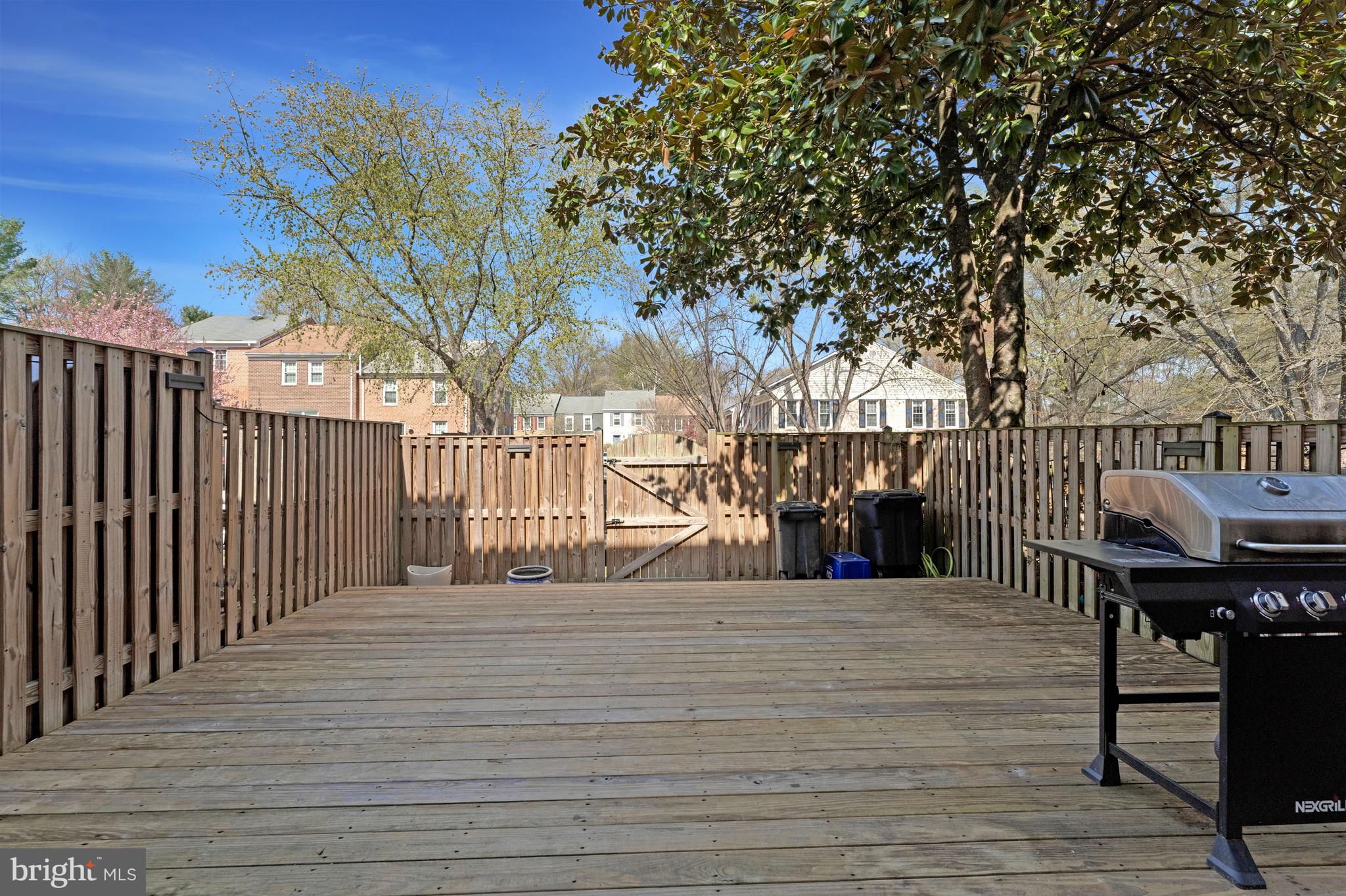 DEEPWOOD - Residential