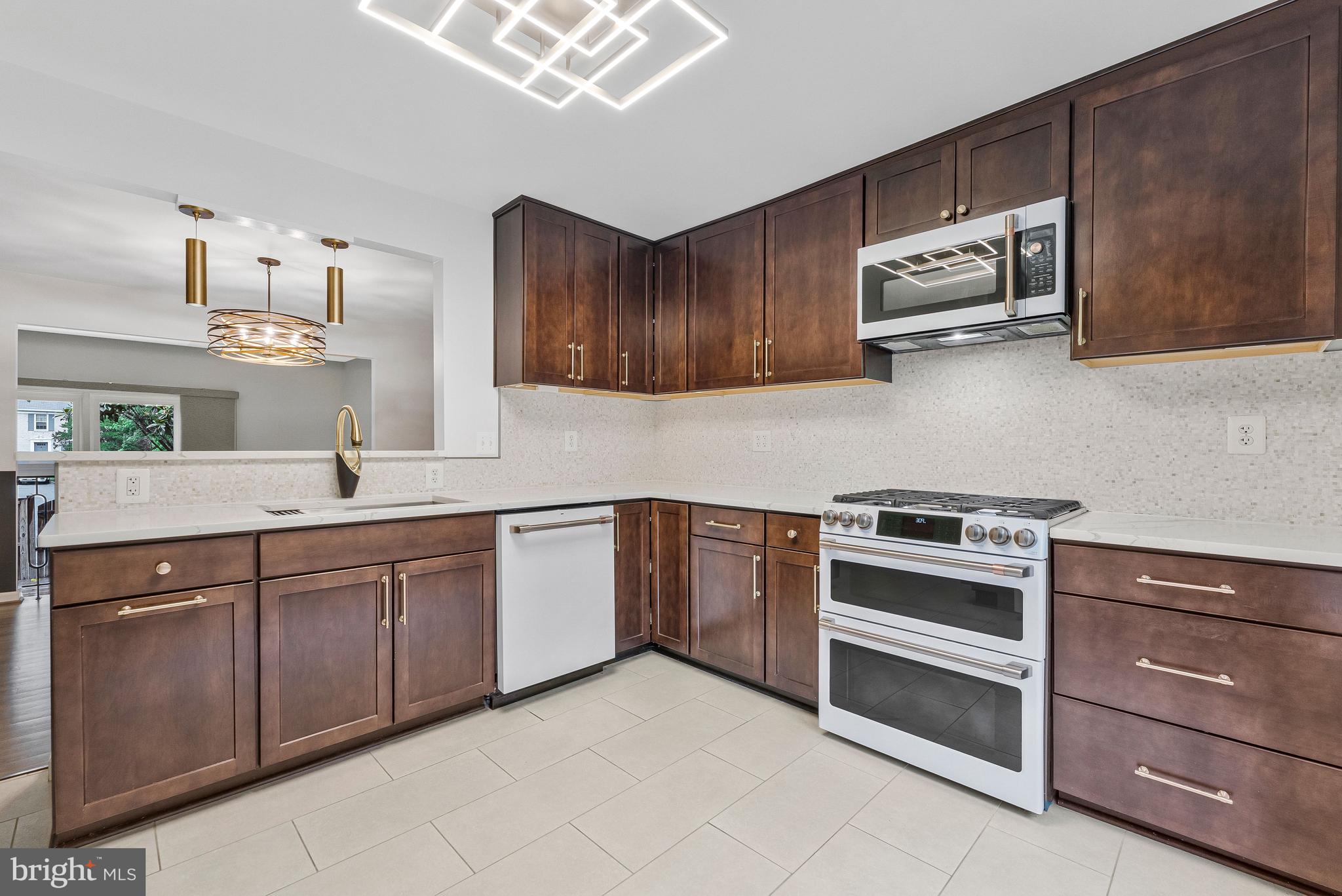 DEEPWOOD - Residential