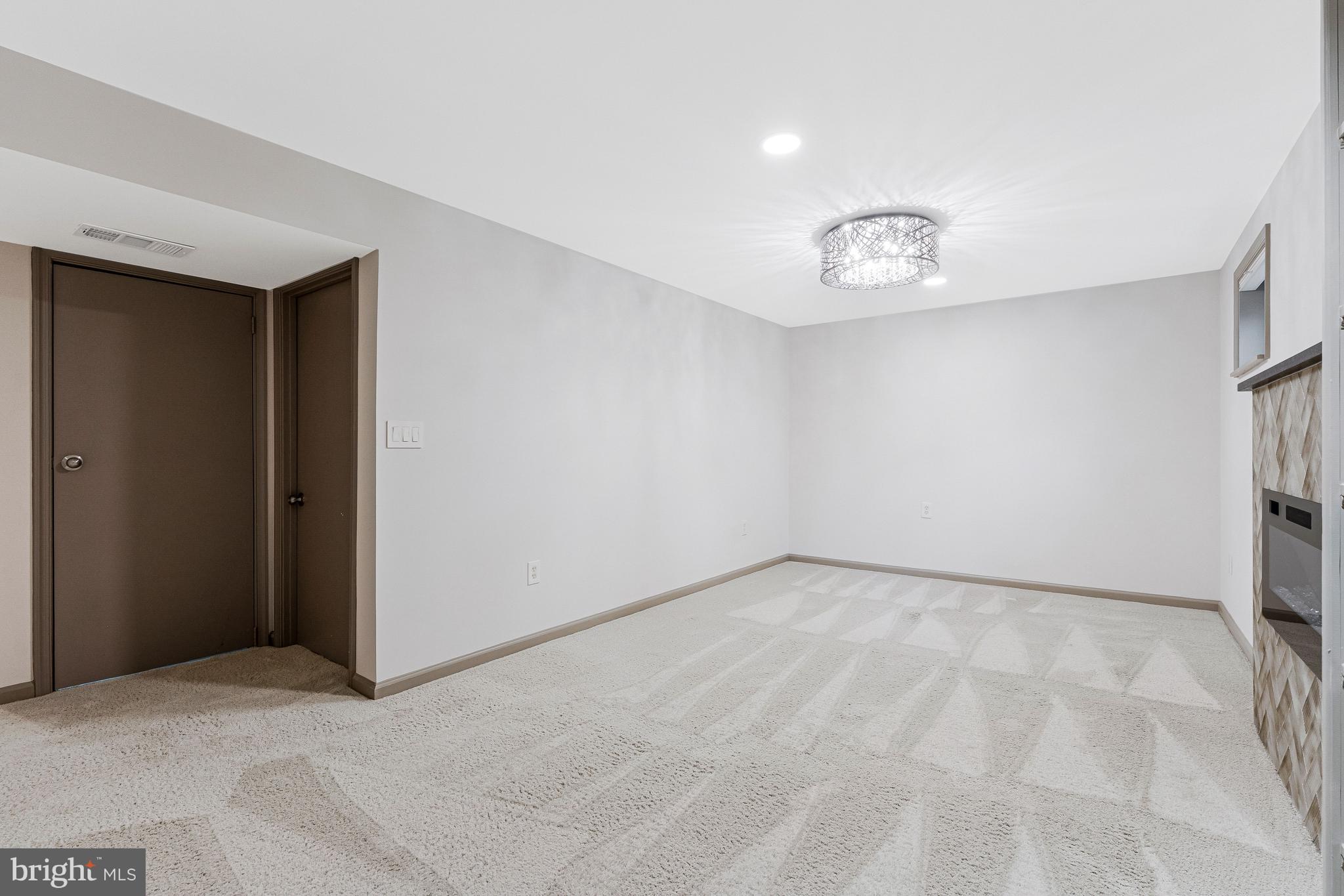 DEEPWOOD - Residential