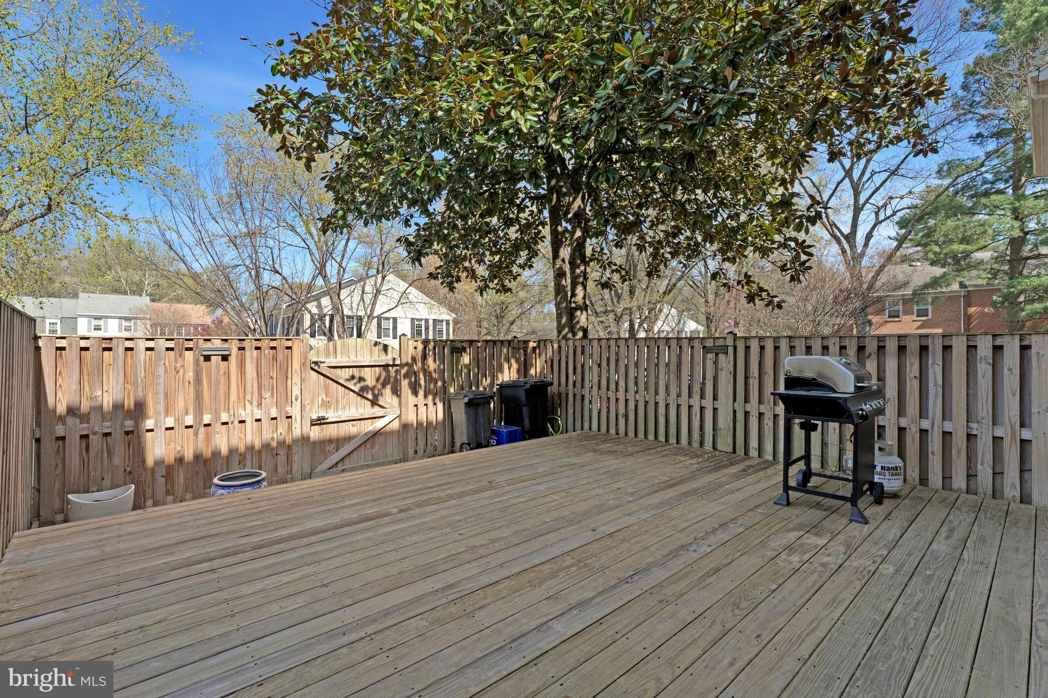 DEEPWOOD - Residential