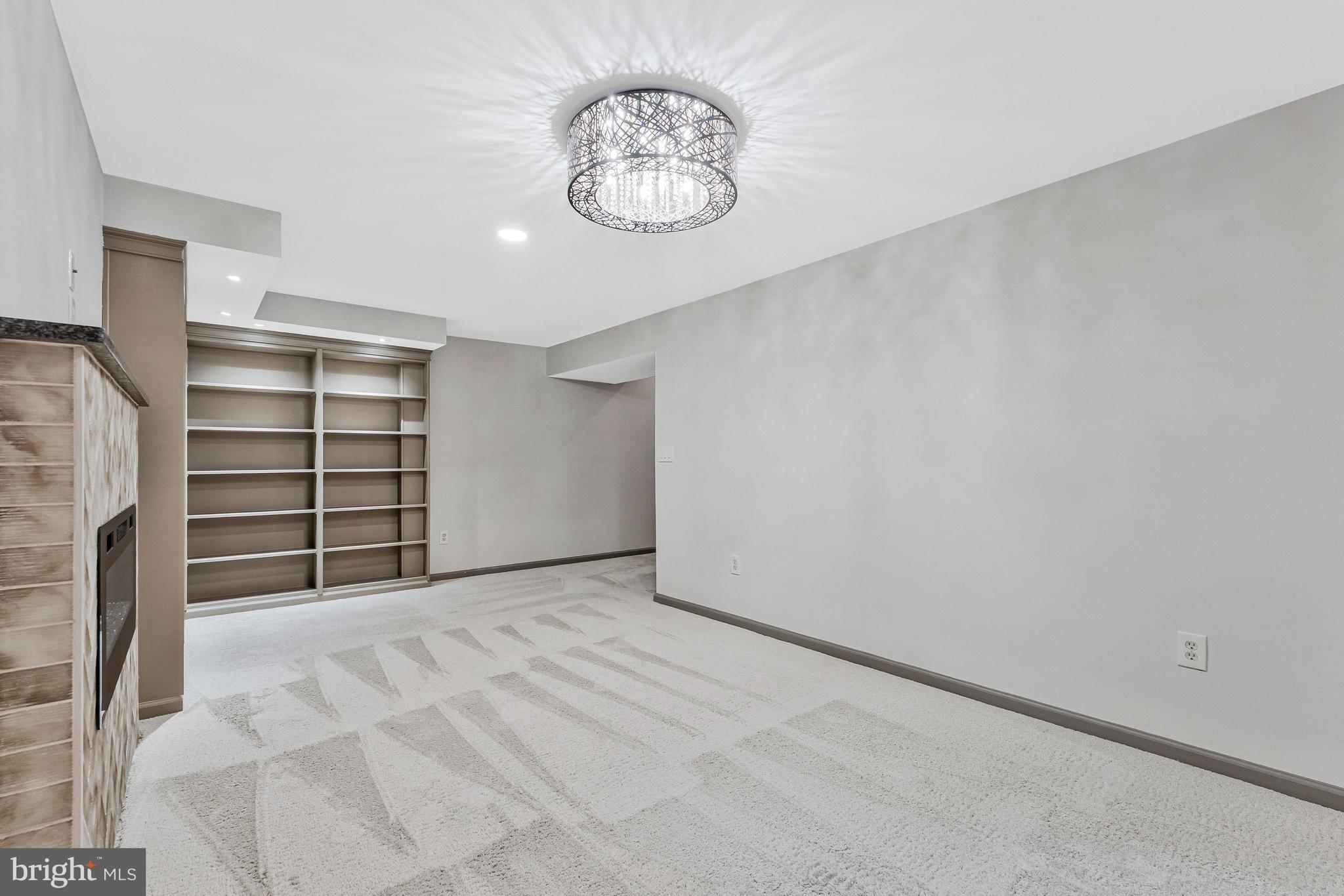 DEEPWOOD - Residential