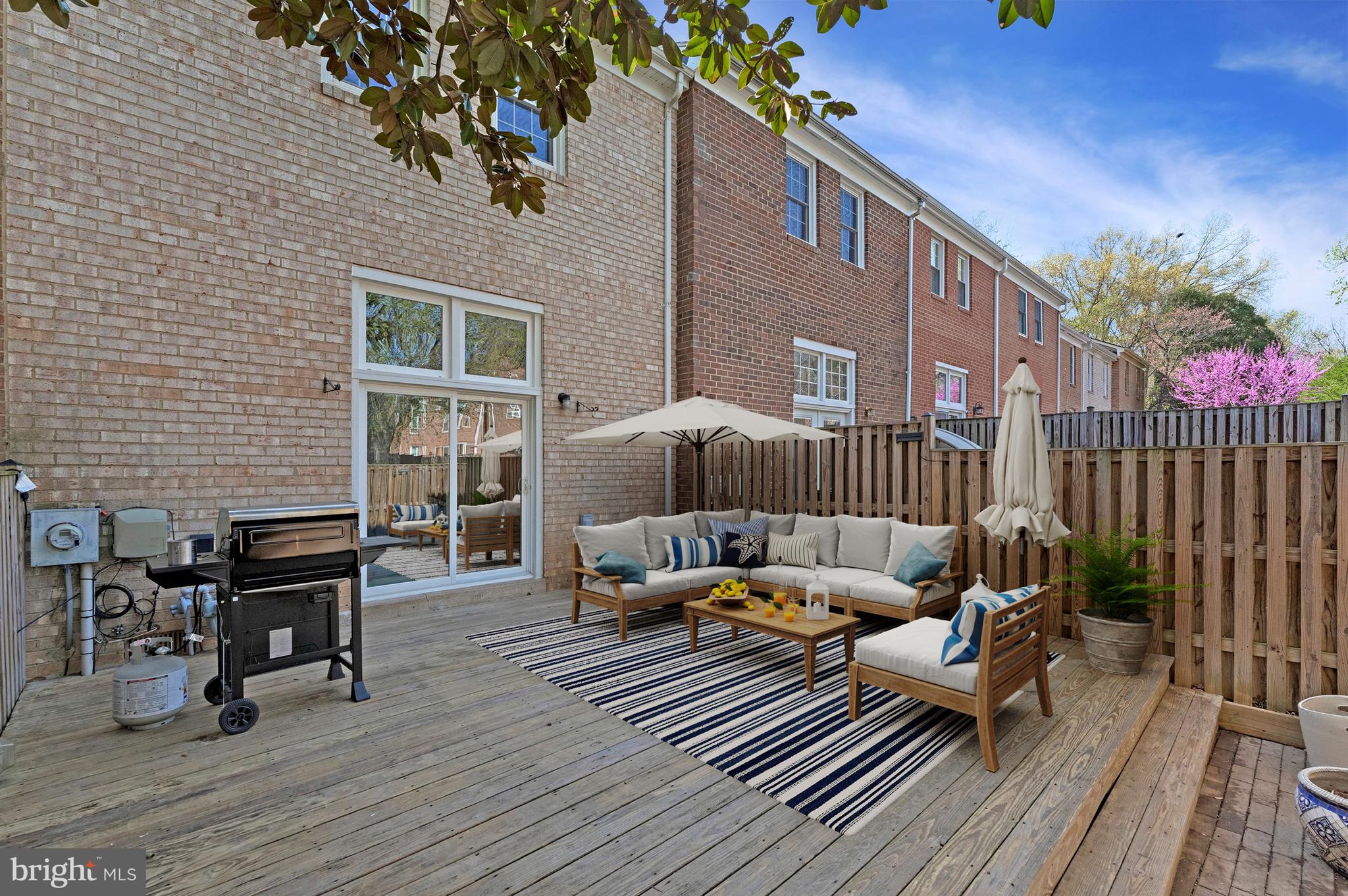 DEEPWOOD - Residential