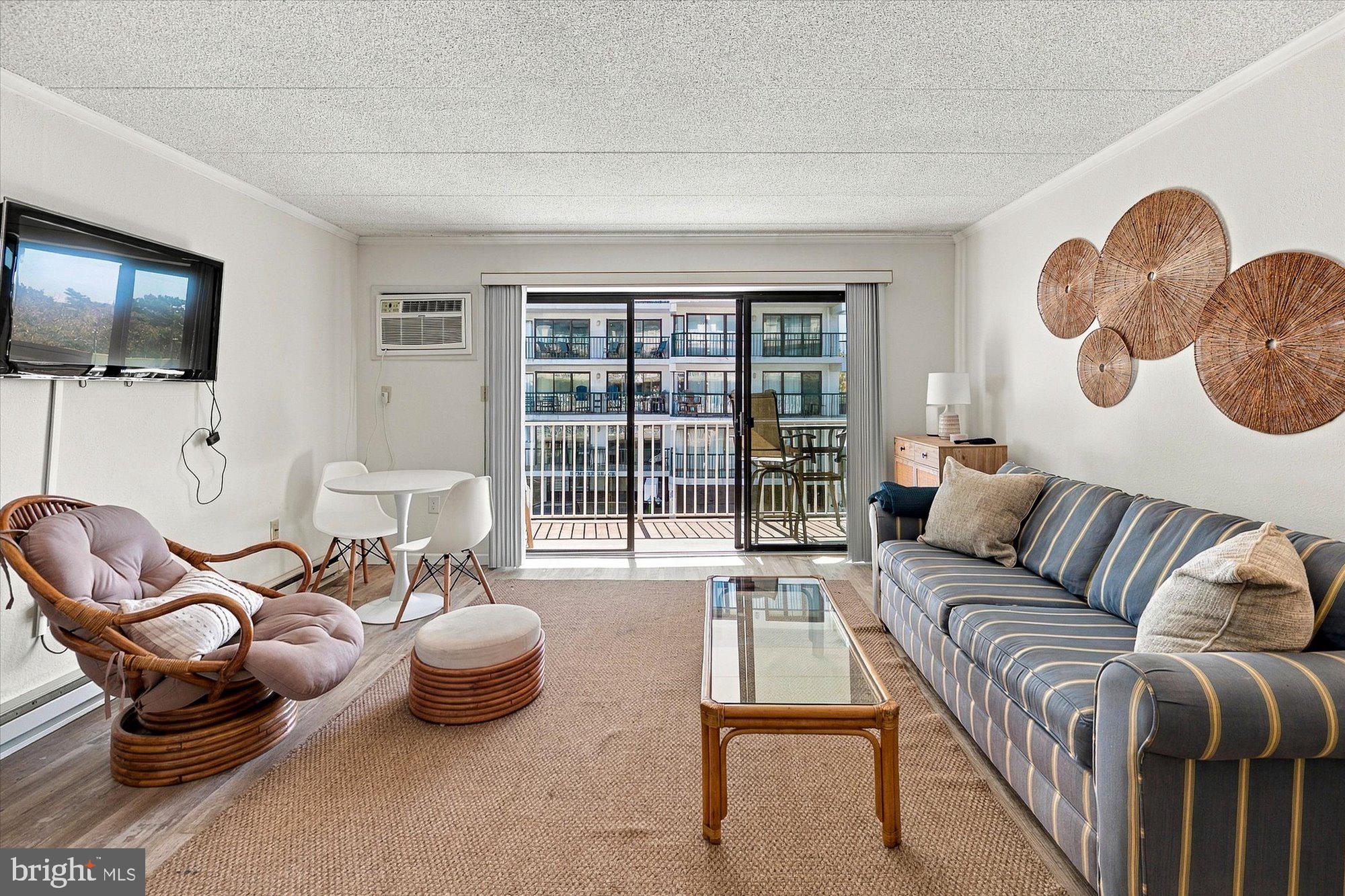 8 35TH STREET 203