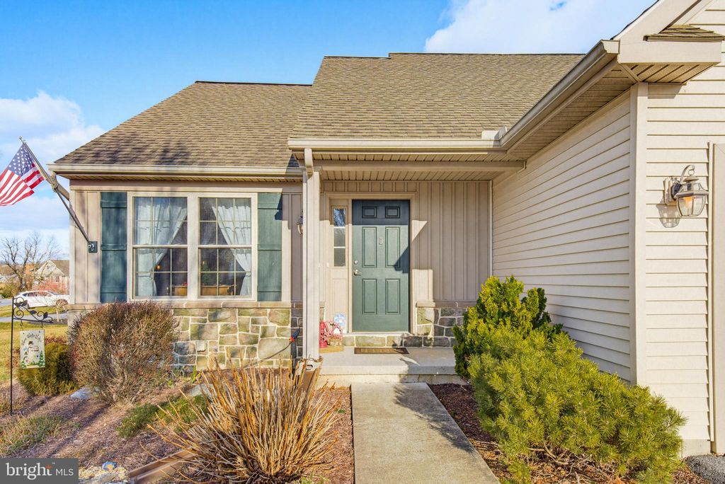 Photo of 5307 Oak Leaf Drive, MOUNT JOY, PA 17552 (MLS # PALA2081494)