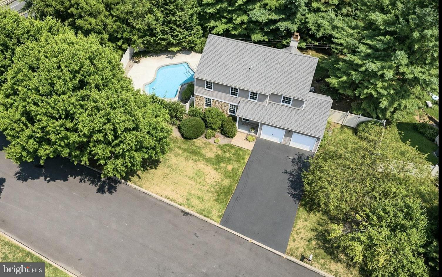 2227 HEATHER LANE