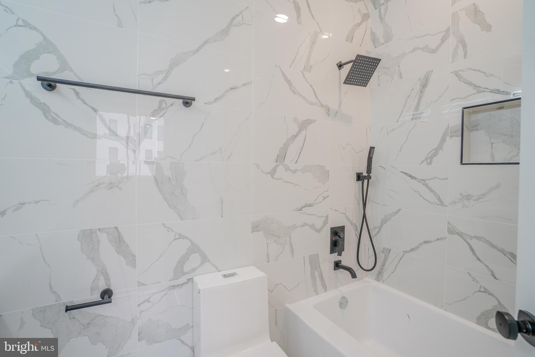 FISHTOWN - Residential Lease