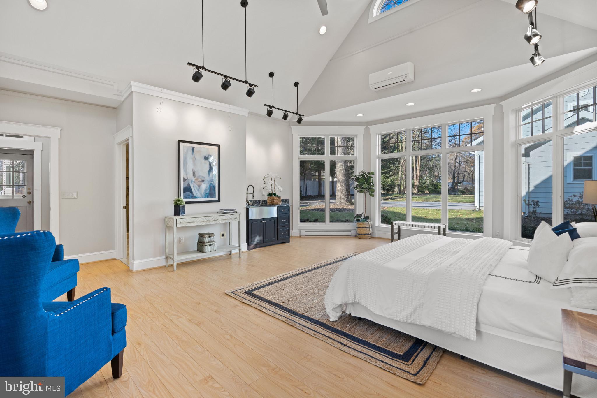 MANHATTAN BEACH - Residential