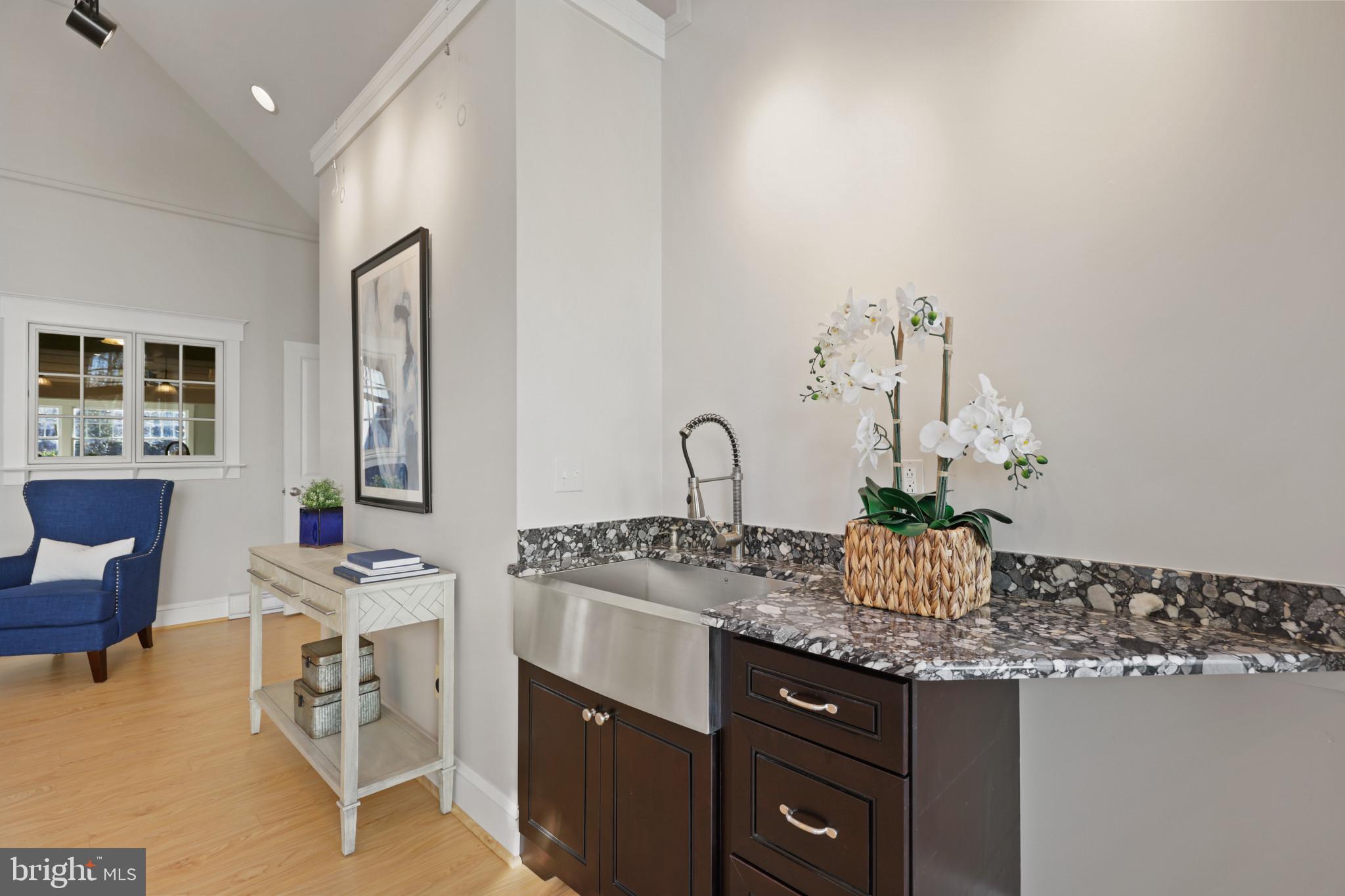 MANHATTAN BEACH - Residential