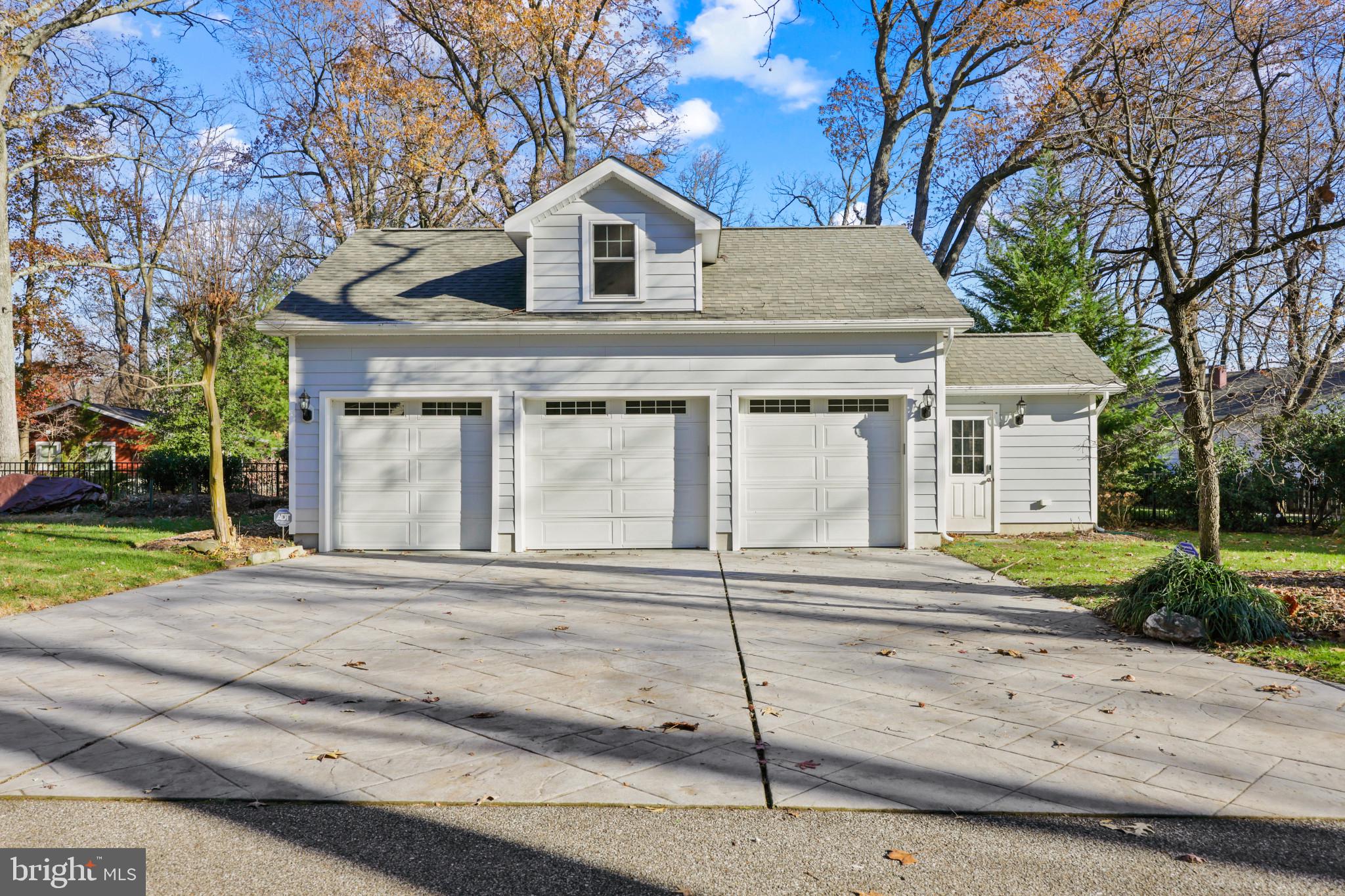 MANHATTAN BEACH - Residential