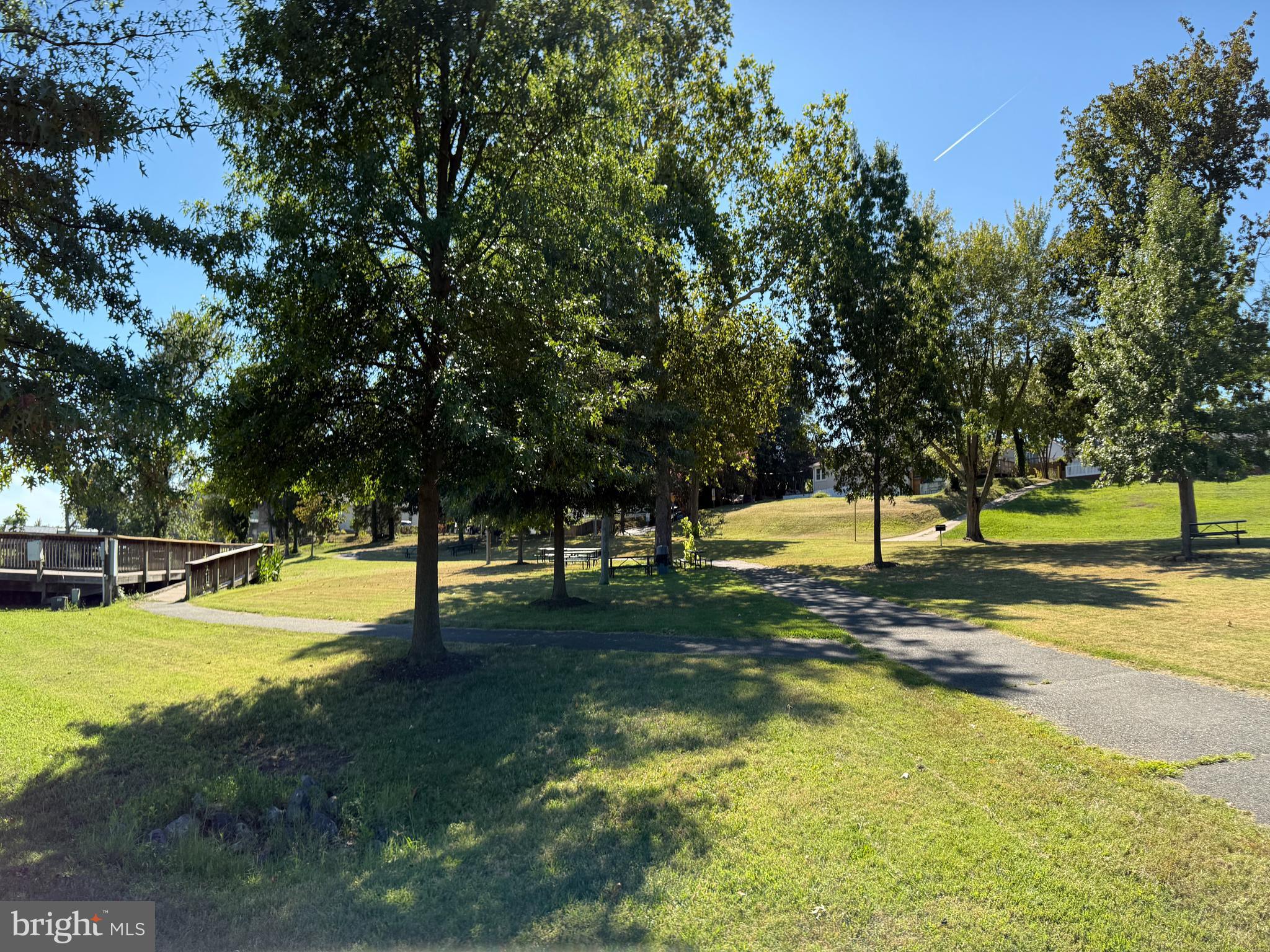 TOWN OF QUANTICO - Land