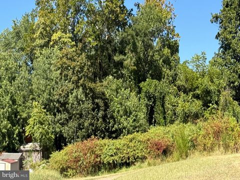 214 2ND AVENUE QUANTICO VA 22134