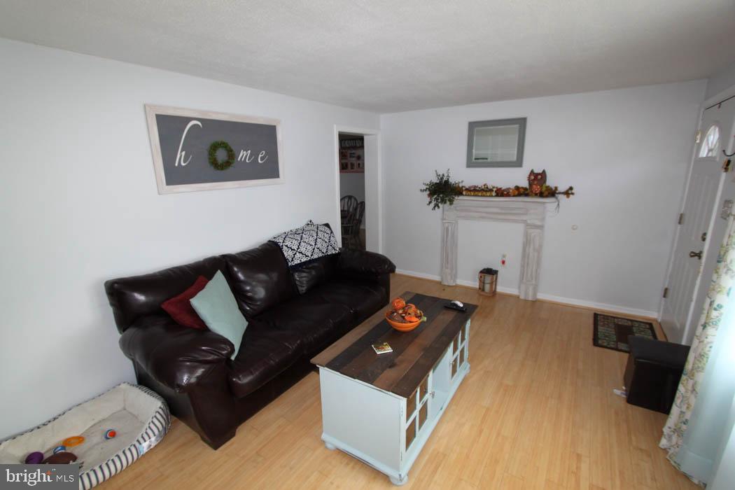 ORCHARD HILLS - Residential Lease