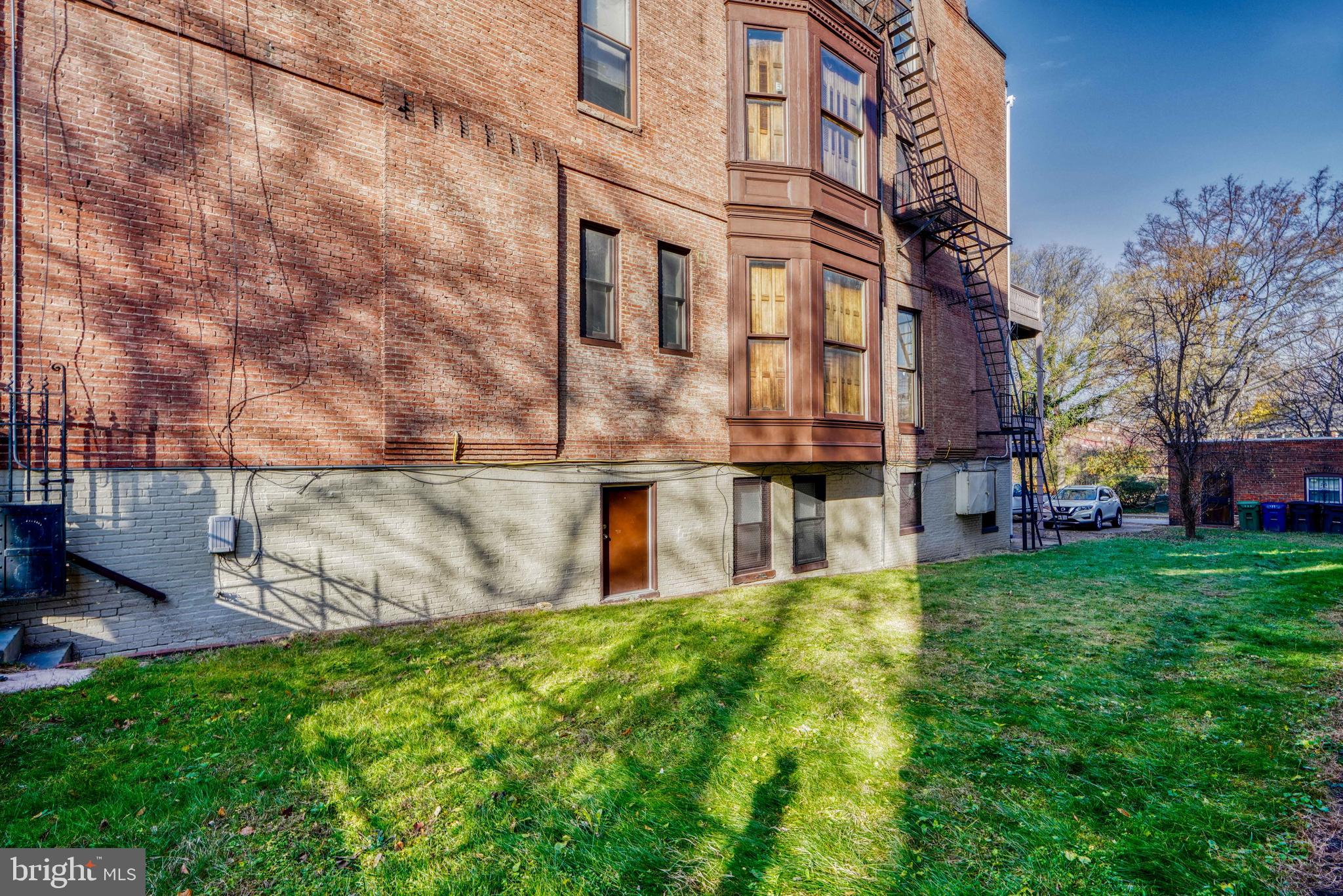 BOLTON HILL HISTORIC DISTRICT - Residential Lease