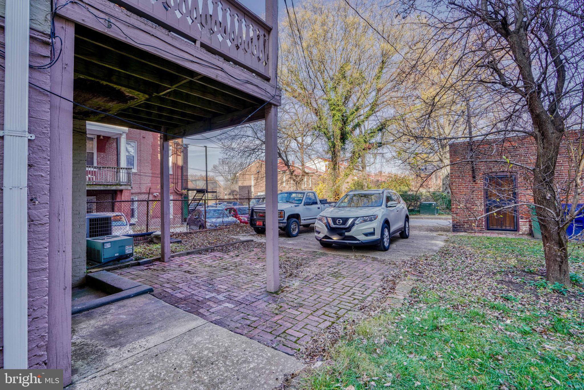 BOLTON HILL HISTORIC DISTRICT - Residential Lease