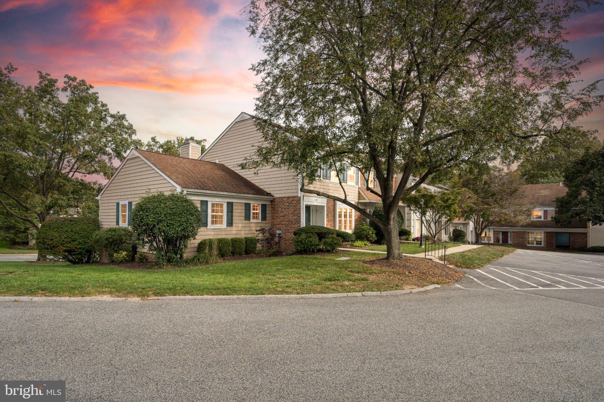 1300 PUTNAM BOULEVARD 43