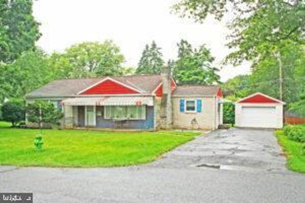 Photo of 211 Frederick Street, MOUNT JOY, PA 17552 (MLS # PALA2075018)
