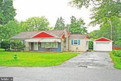 Photo of 211 Frederick Street, MOUNT JOY, PA 17552 (MLS # PALA2075018)