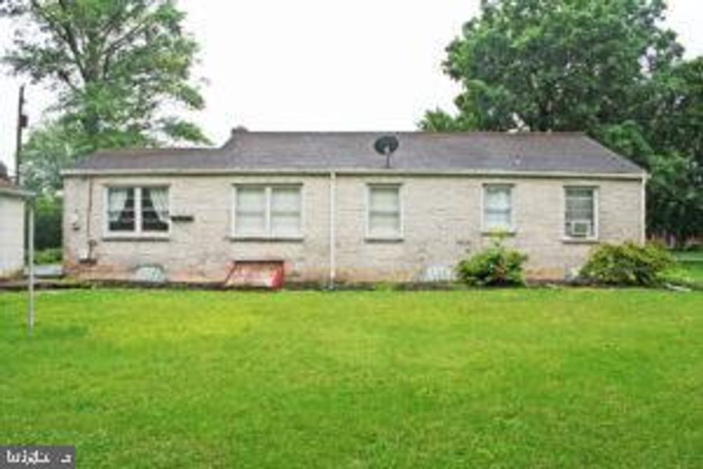 Photo of 211 Frederick Street, MOUNT JOY, PA 17552 (MLS # PALA2075018)