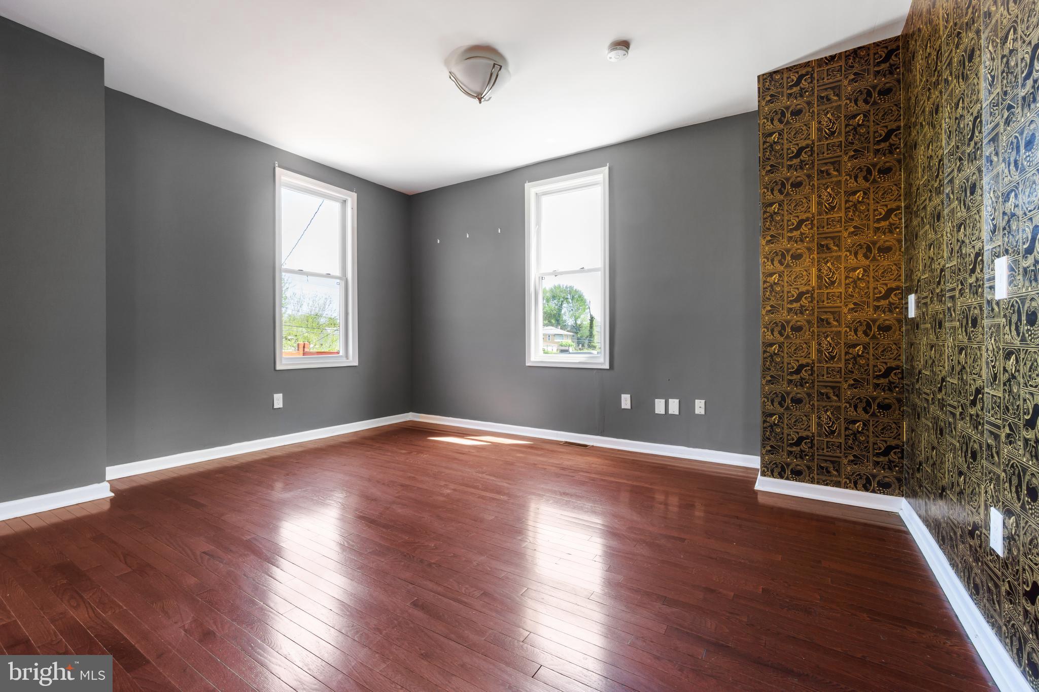 WEST ARLINGTON - Residential
