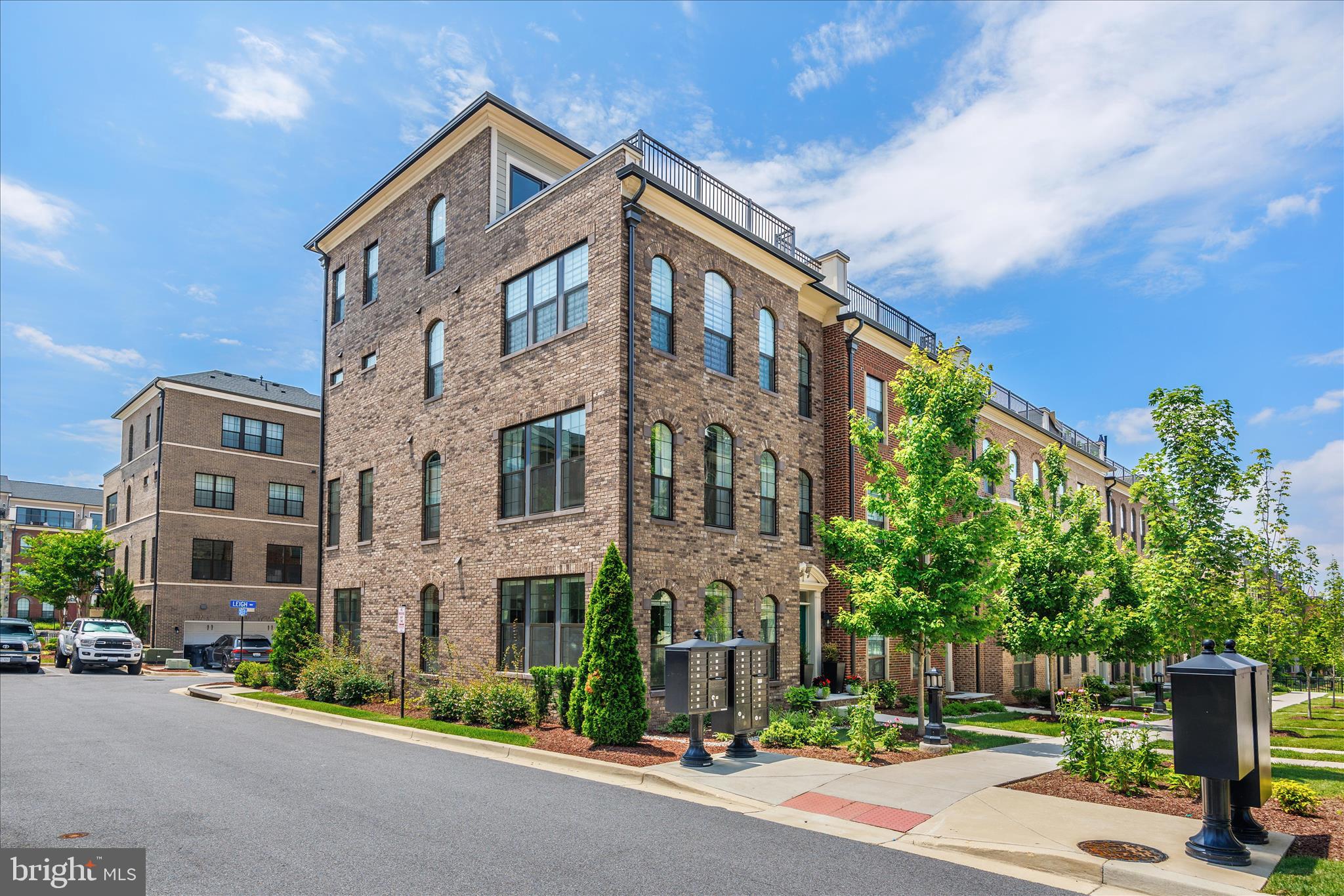 610 LEIGH WAY